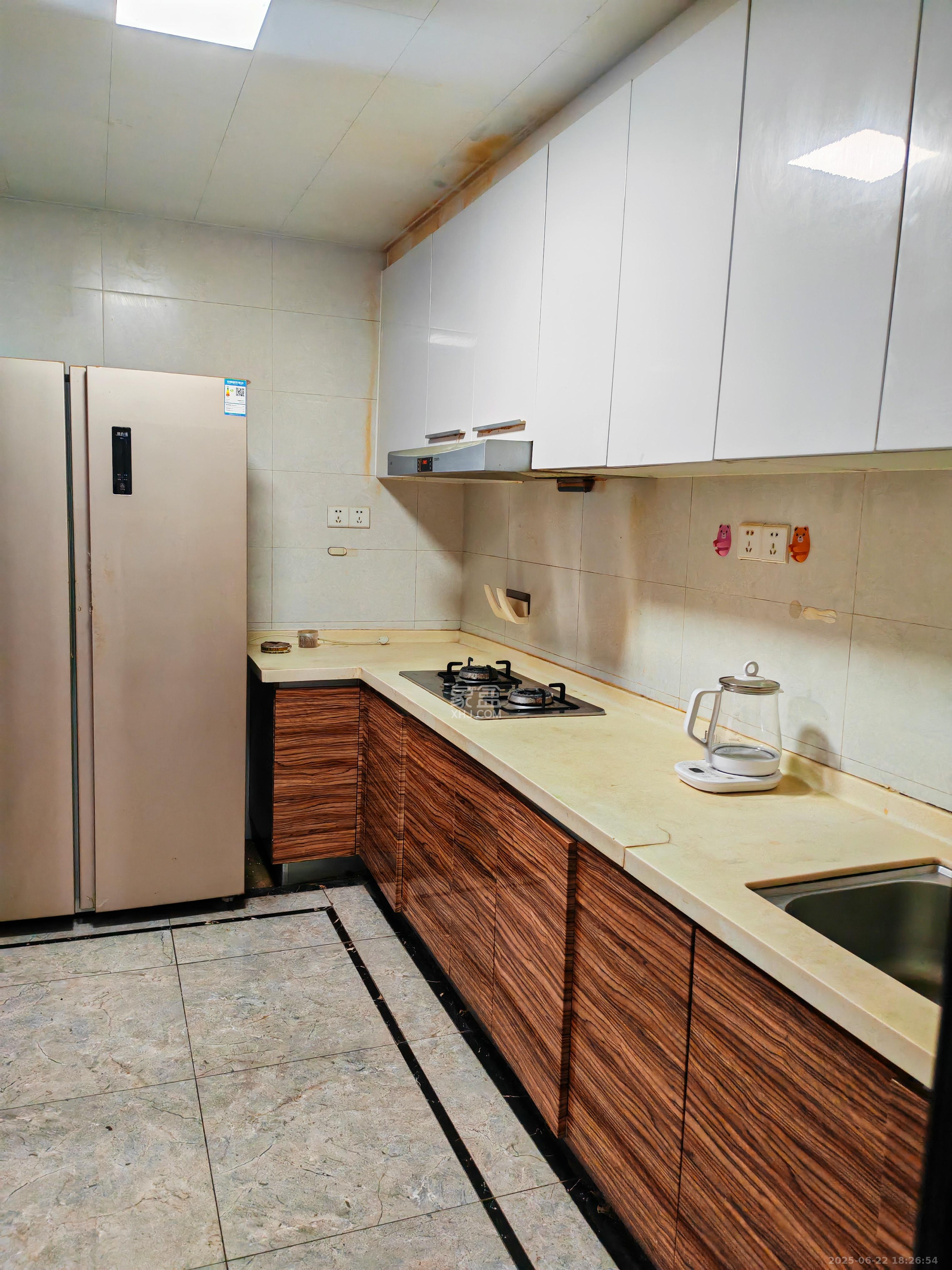 中海梅溪湖壹号 3室2厅2卫 3000.0元/月 中海梅溪湖壹号 3室2厅2卫 3000.0元/月室内图