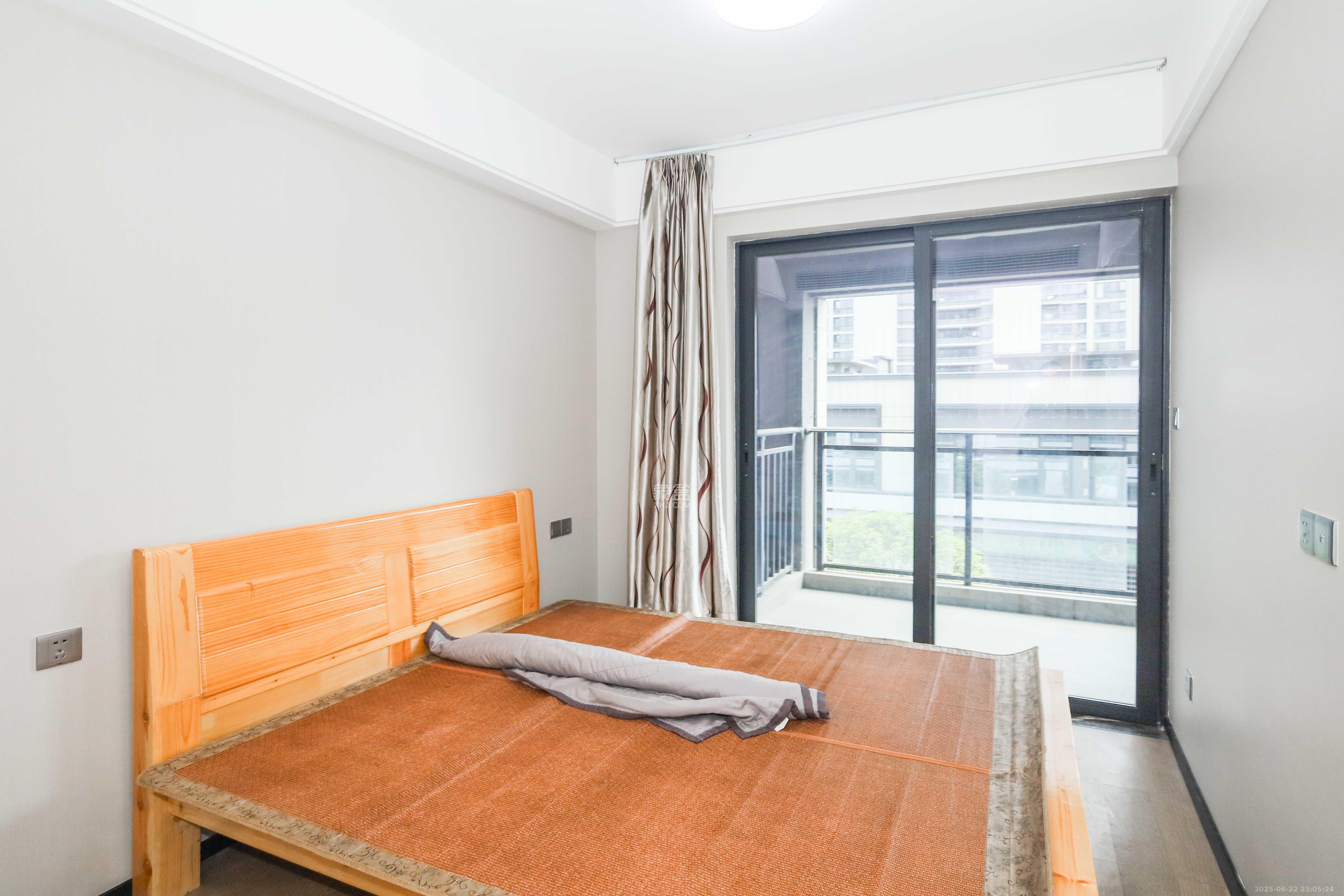 中海麓山境北区 4室2厅2卫 3000.0元/月 中海麓山境北区 4室2厅2卫 3000.0元/月室内图