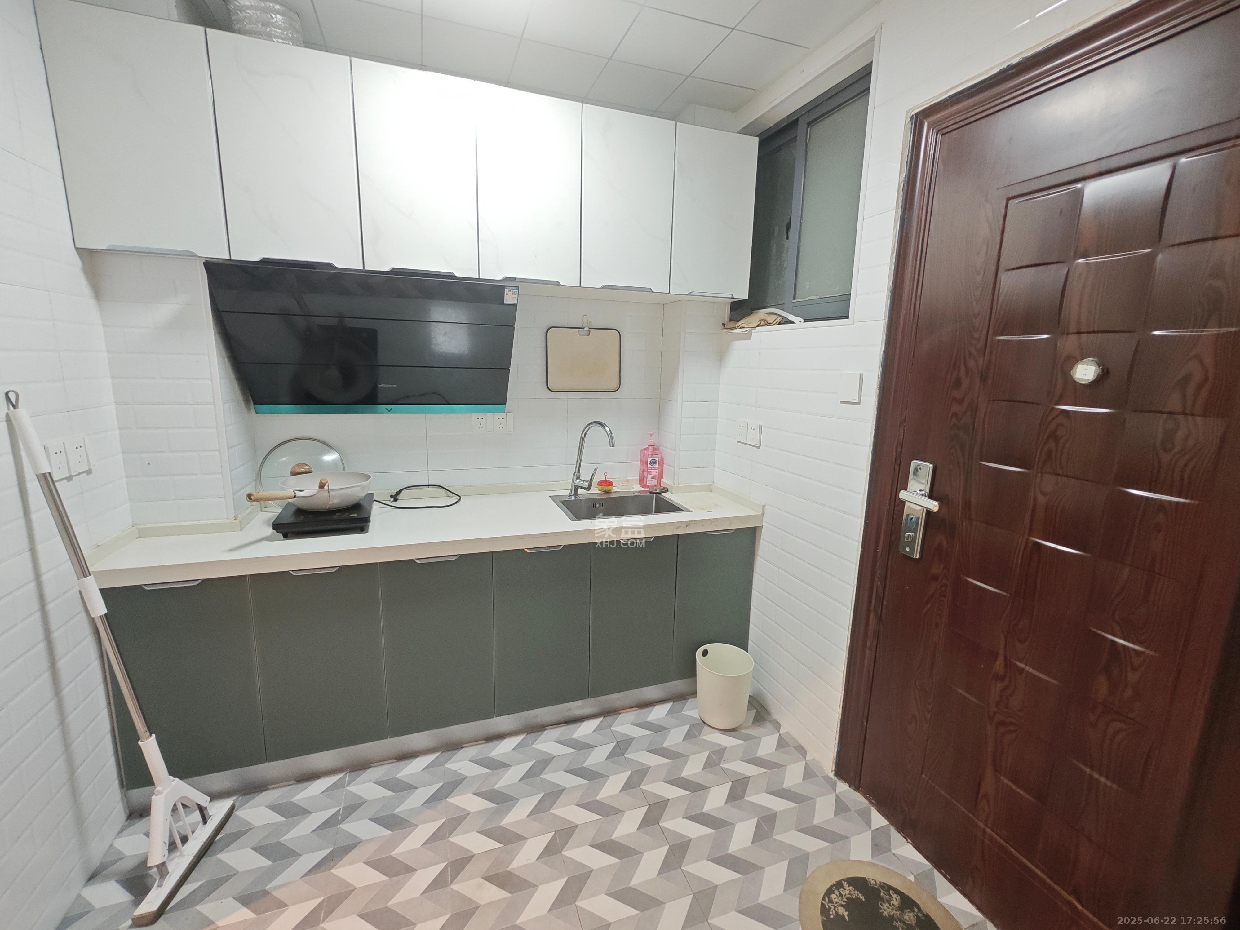 剑桥名门 1室1厅1卫 1400.0元/月 剑桥名门 1室1厅1卫 1400.0元/月室内图