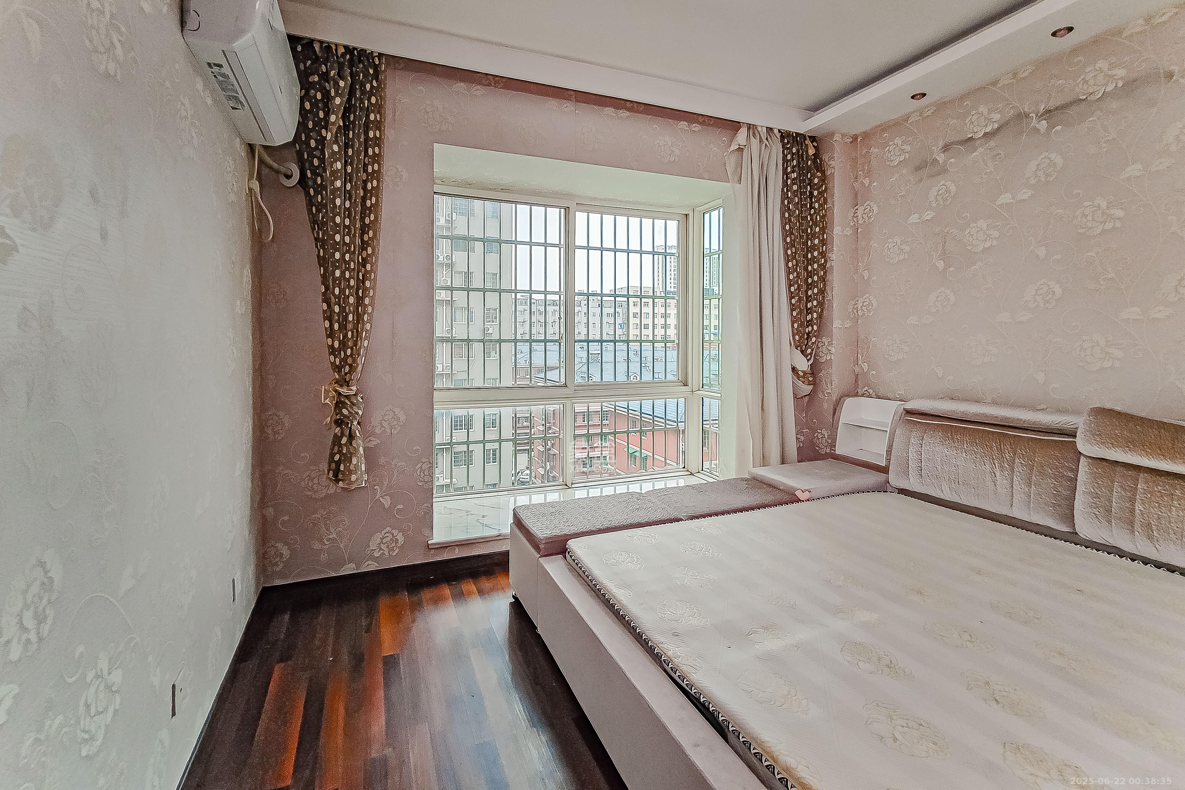 广泰家园 3室2厅1卫 62.8万 广泰家园 3室2厅1卫 62.8万卧室