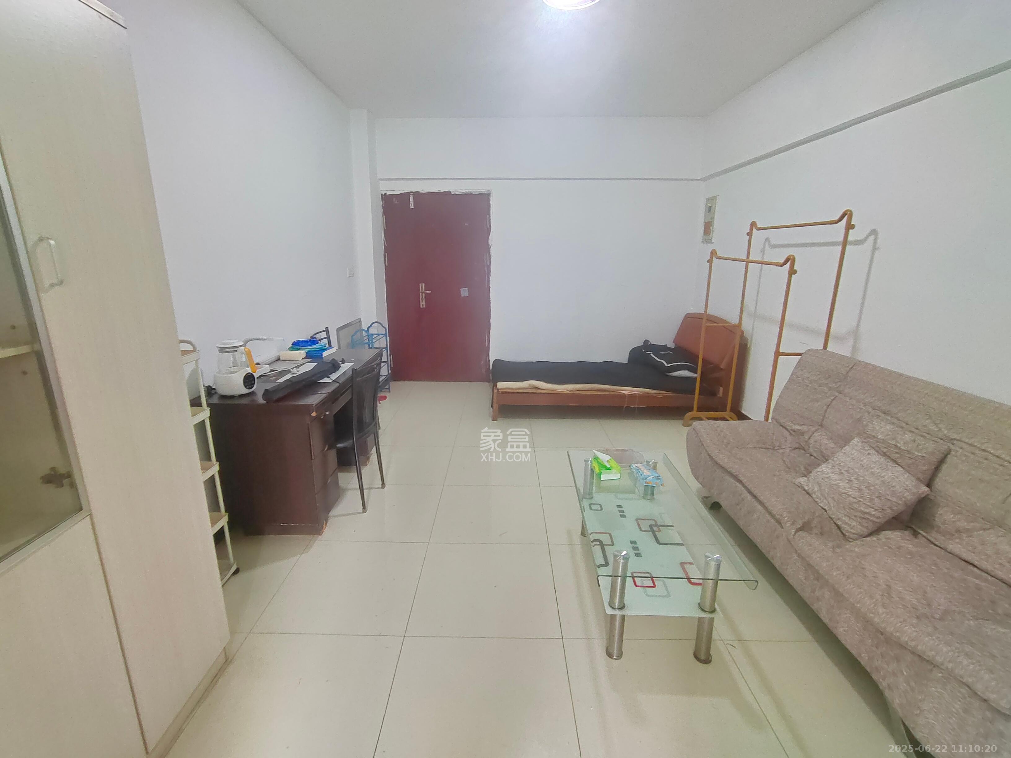 西罗亚大厦 1室1厅1卫 1800.0元/月 西罗亚大厦 1室1厅1卫 1800.0元/月室内图