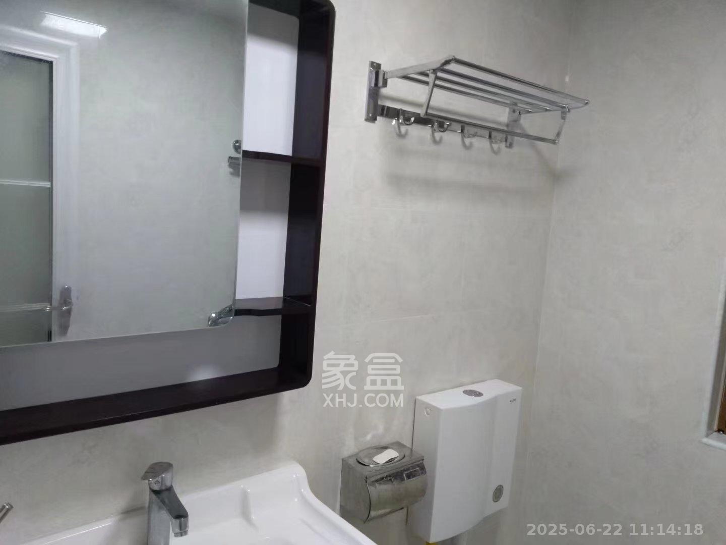 万里时代  2室1厅1卫   2500.00元/月室内图