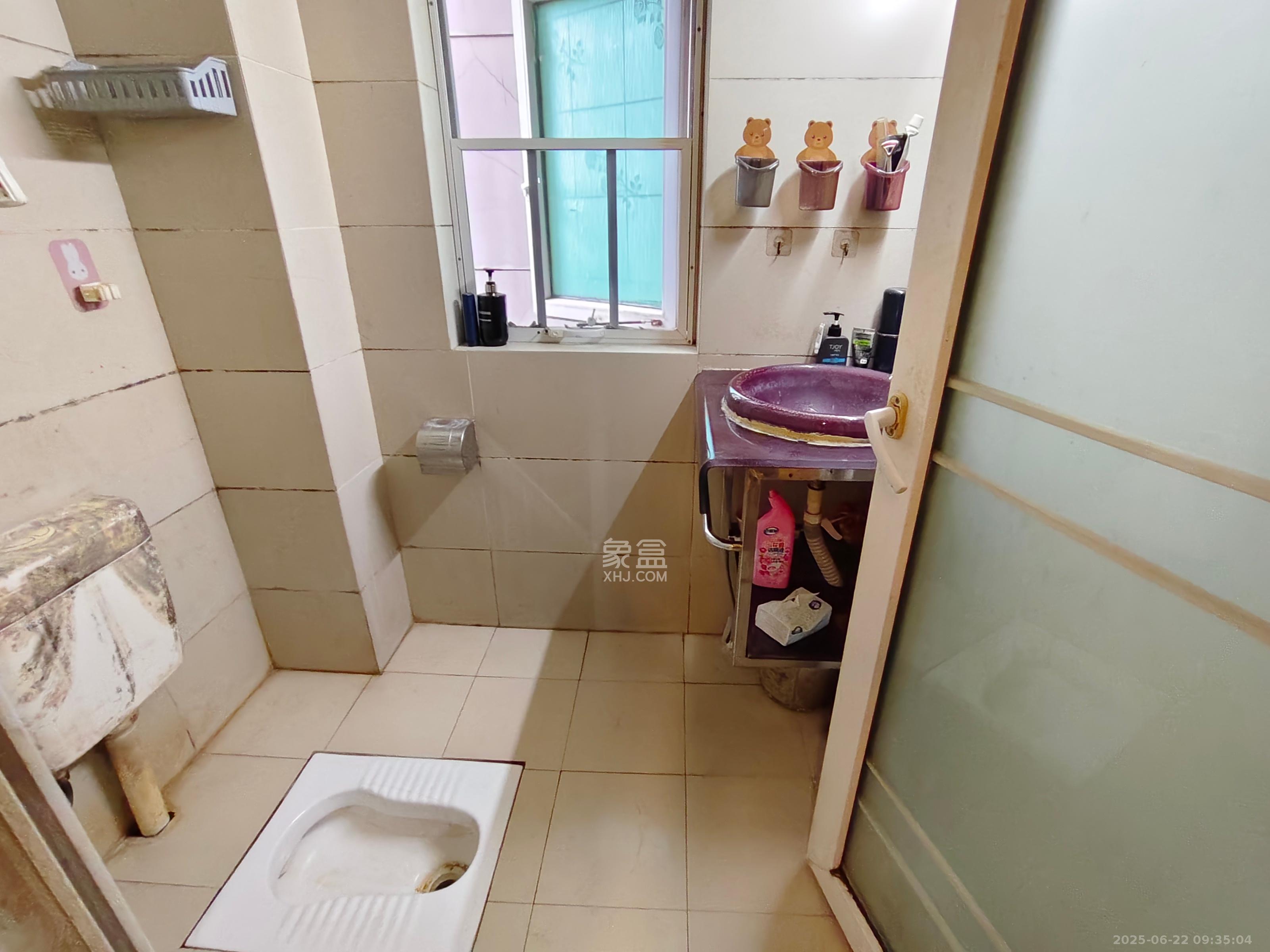 芙蓉苑 2室2厅1卫 1800.0元/月 芙蓉苑 2室2厅1卫 1800.0元/月室内图