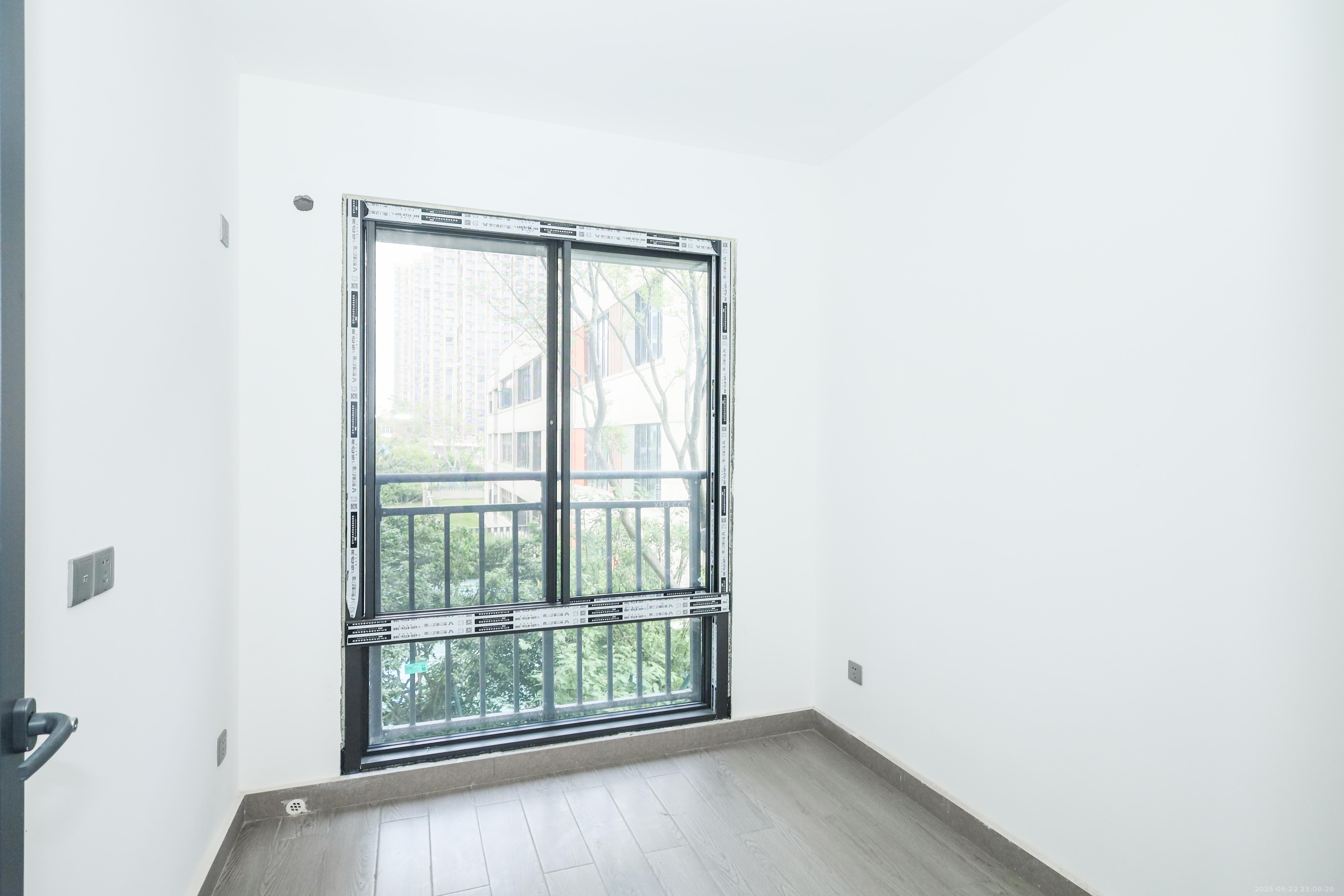 中海麓山境北区 4室2厅2卫 3000.0元/月 中海麓山境北区 4室2厅2卫 3000.0元/月室内图