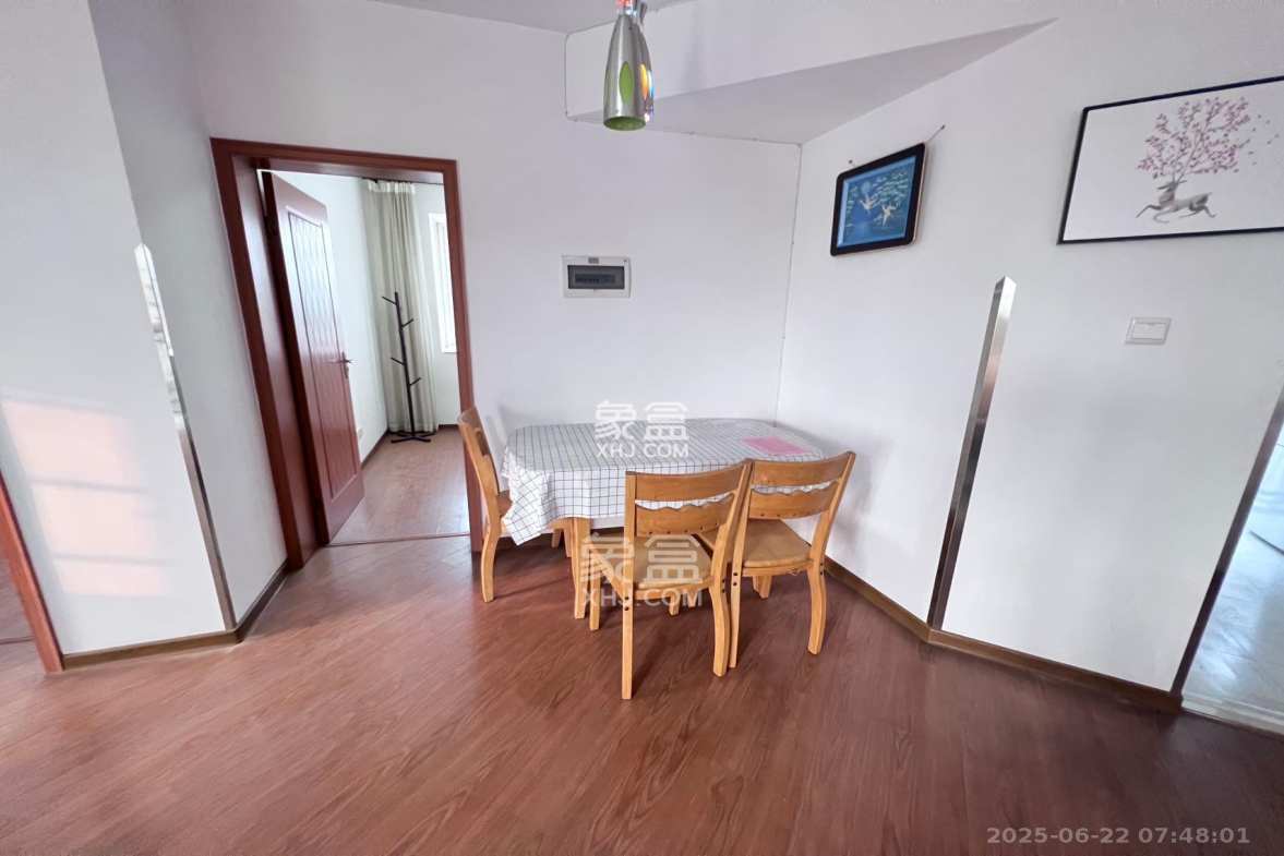 龙王港社区 3室2厅1卫 2600.0元/月 龙王港社区 3室2厅1卫 2600.0元/月室内图