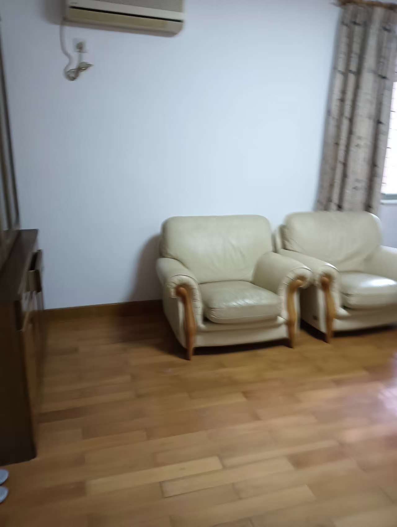 侨诚花园 2室1厅1卫 2200.0元/月 侨诚花园 2室1厅1卫 2200.0元/月室内图