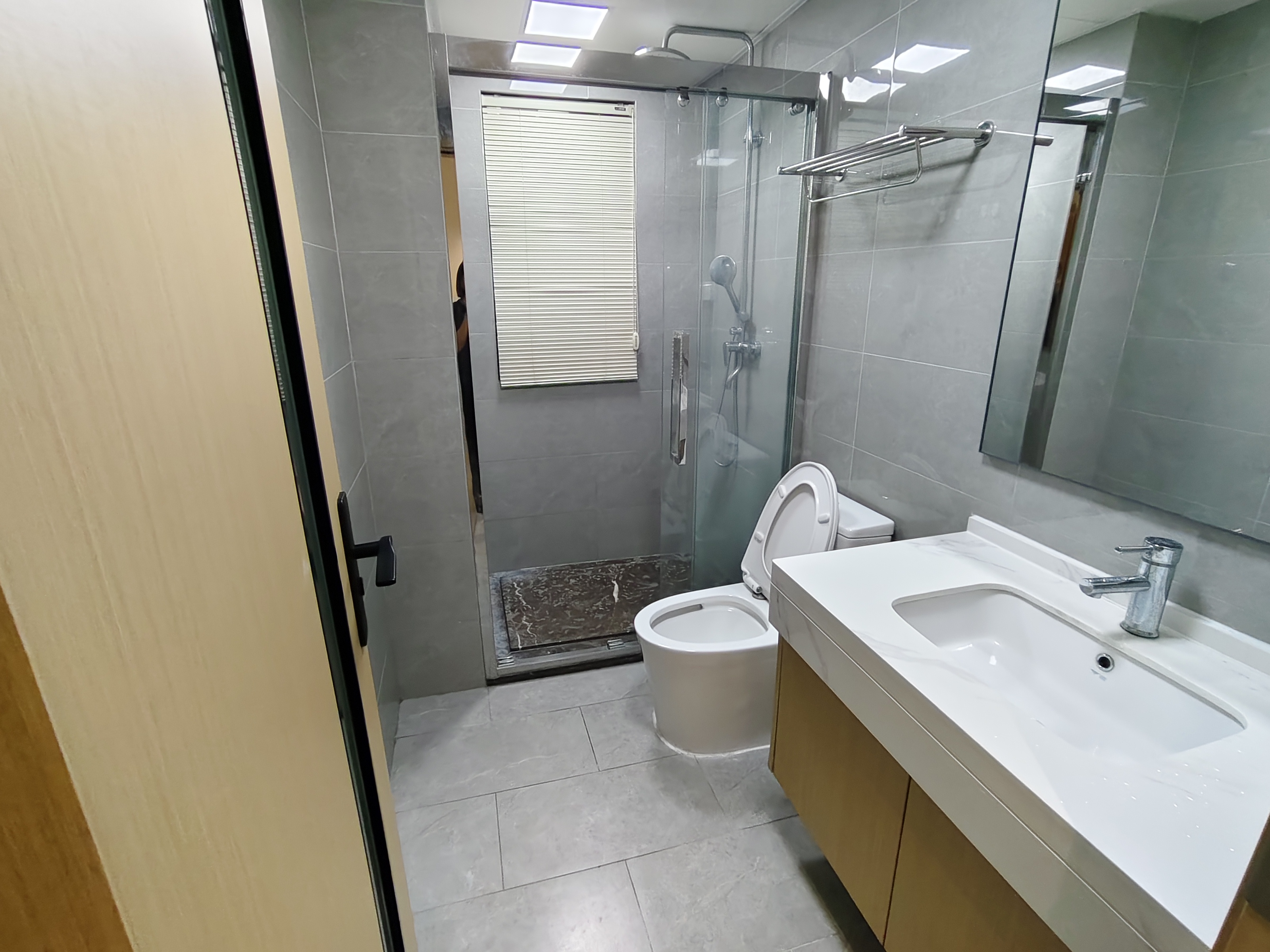 金湖壹号 2室2厅1卫 3600.0元/月 金湖壹号 2室2厅1卫 3600.0元/月室内图