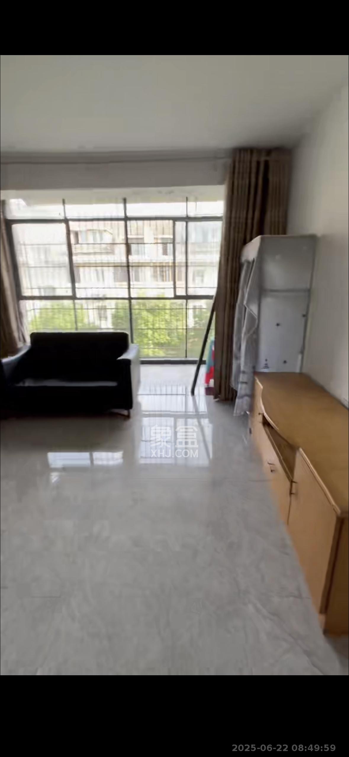 鄱阳小区  2室2厅2卫   1300.00元/月室内图