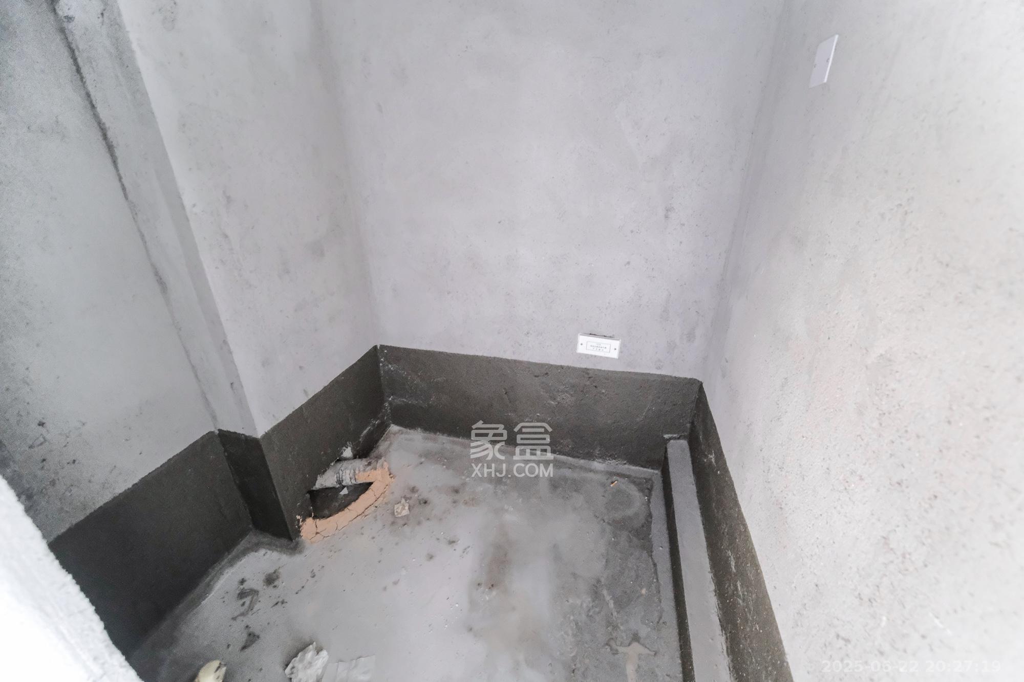 碧桂园翘楚棠  1室0厅0卫   16.00万卫生间