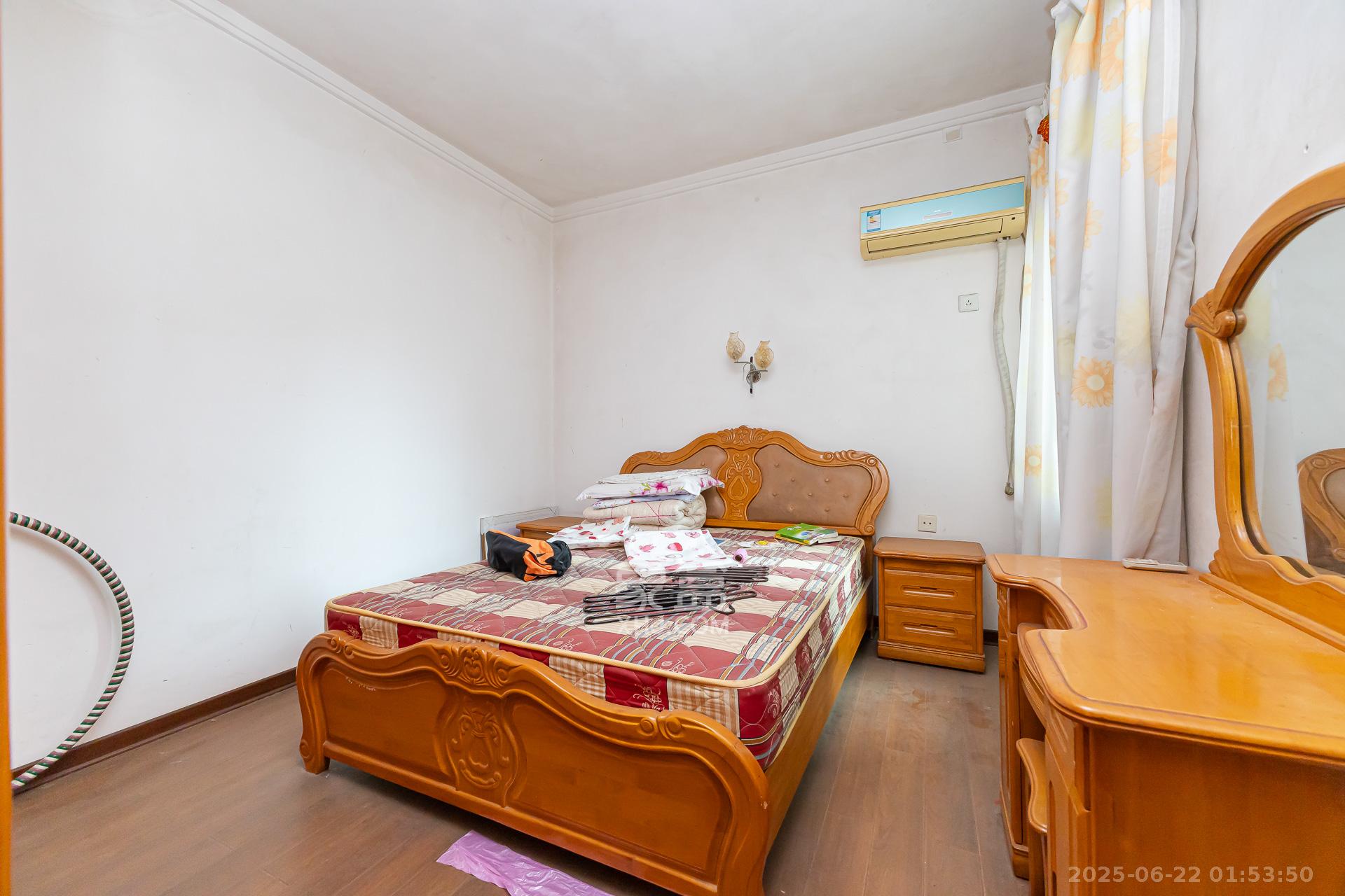 长高圆梦佳苑 3室2厅2卫 65.0万 长高圆梦佳苑 3室2厅2卫 65.0万卧室