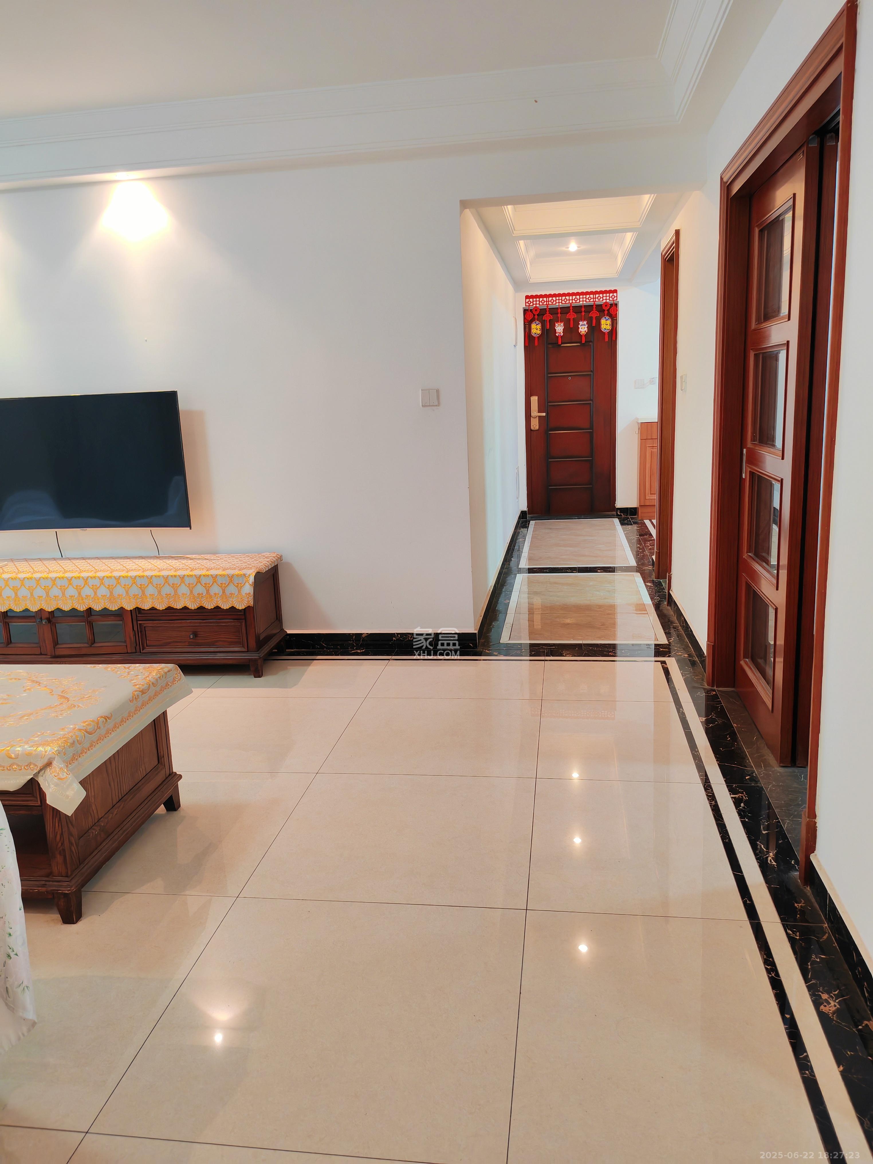 中海梅溪湖壹号 3室2厅2卫 3000.0元/月 中海梅溪湖壹号 3室2厅2卫 3000.0元/月室内图