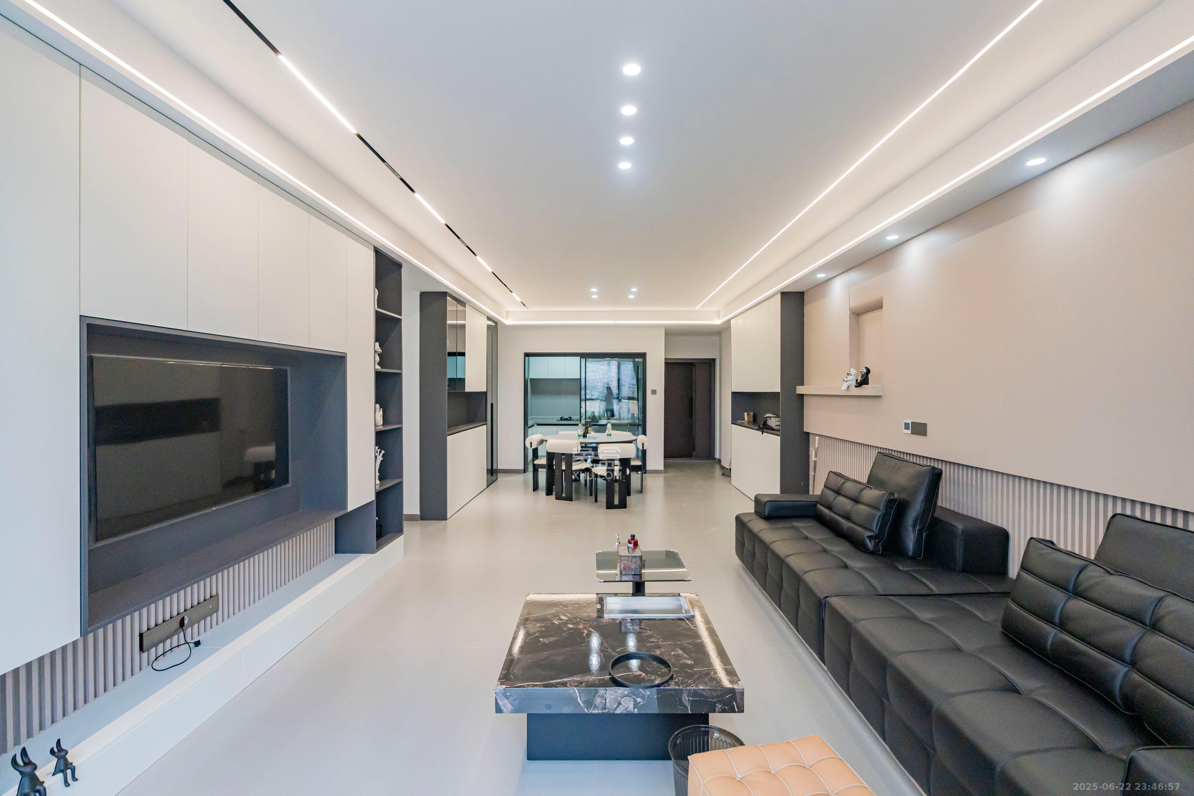 锦绣华天 3室2厅2卫 120.8万 锦绣华天 3室2厅2卫 120.8万客厅