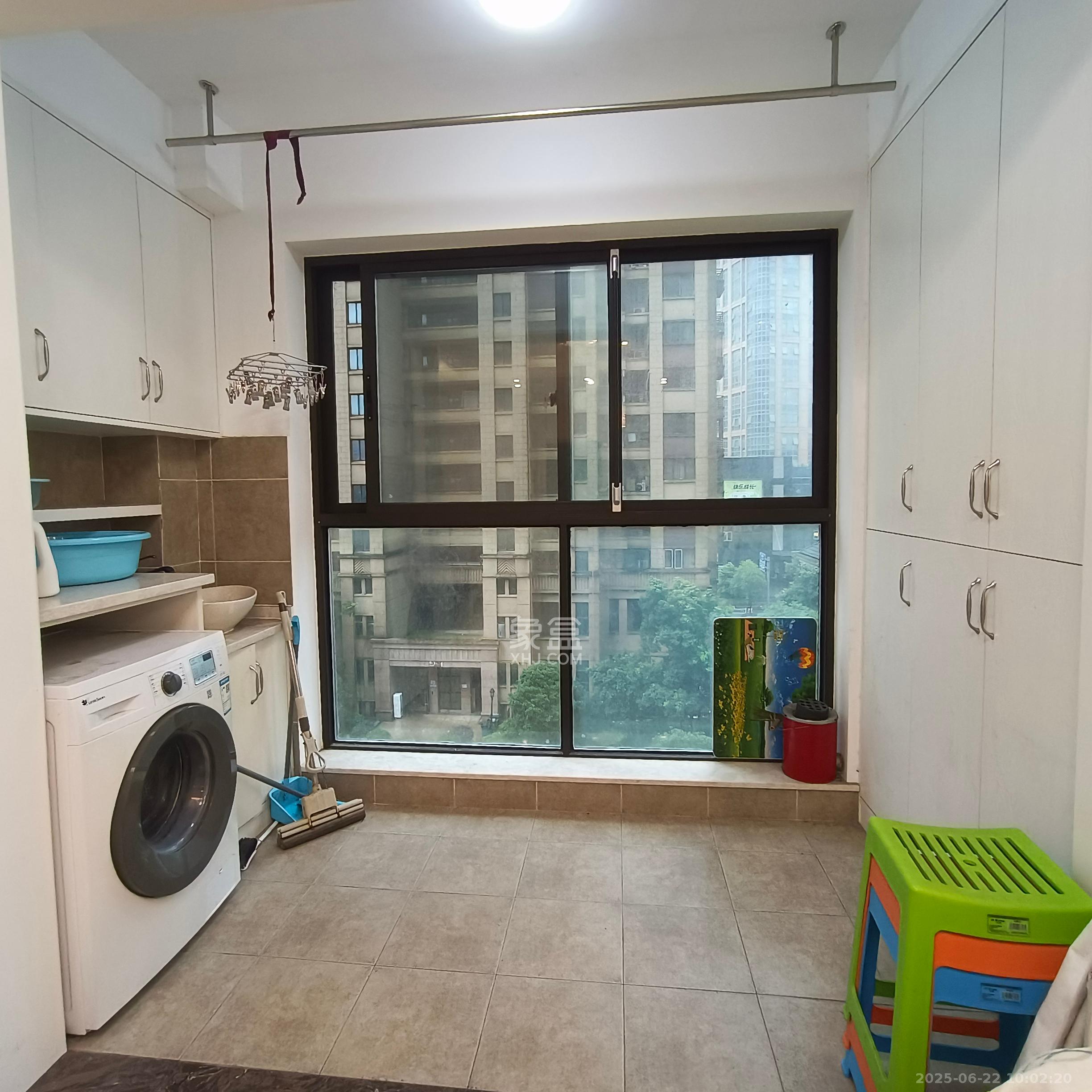 奥克斯缔壹城 3室2厅1卫 2200.0元/月 奥克斯缔壹城 3室2厅1卫 2200.0元/月室内图