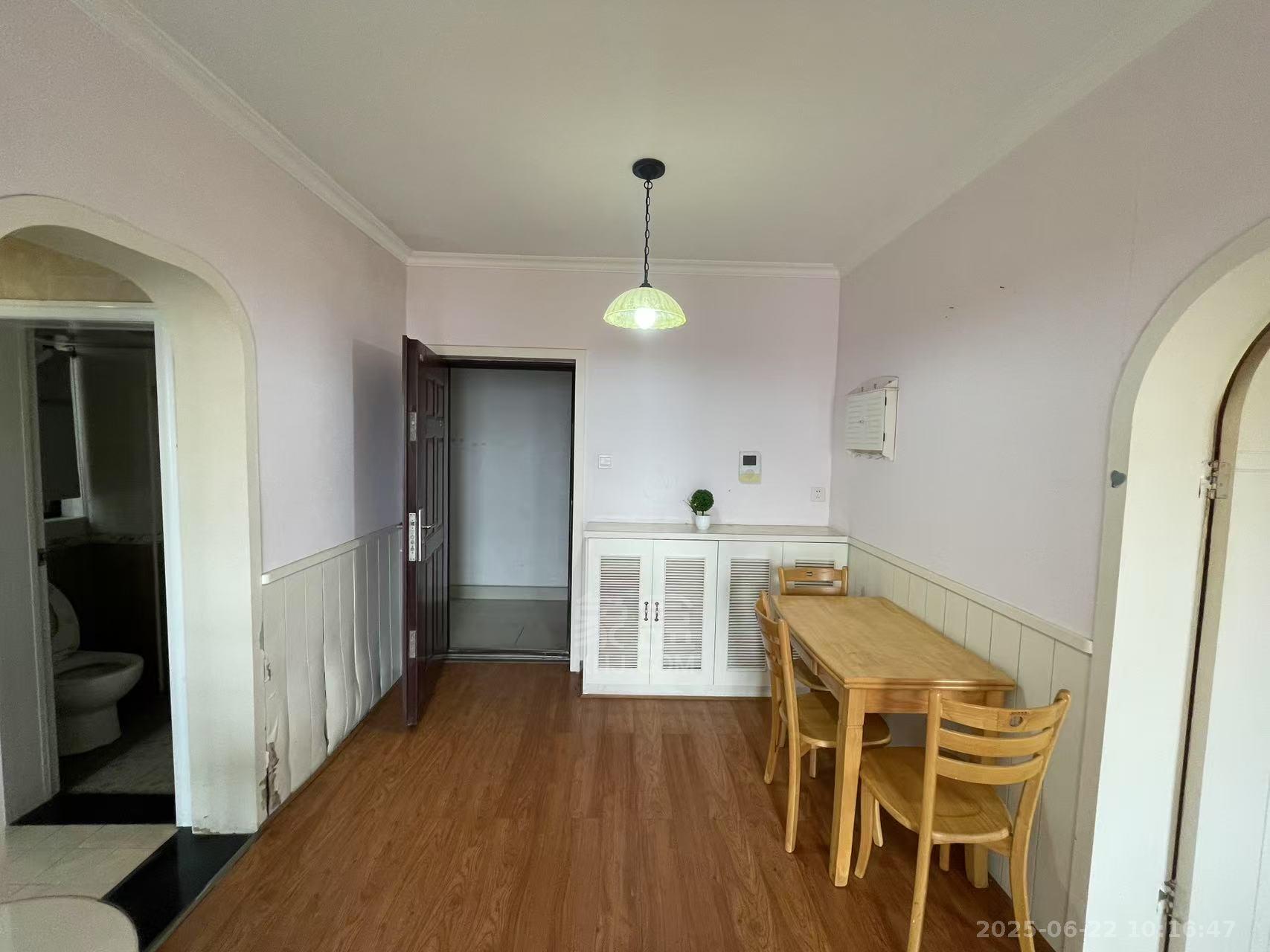 恒瑞雅园 1室1厅1卫 1300.0元/月 恒瑞雅园 1室1厅1卫 1300.0元/月室内图