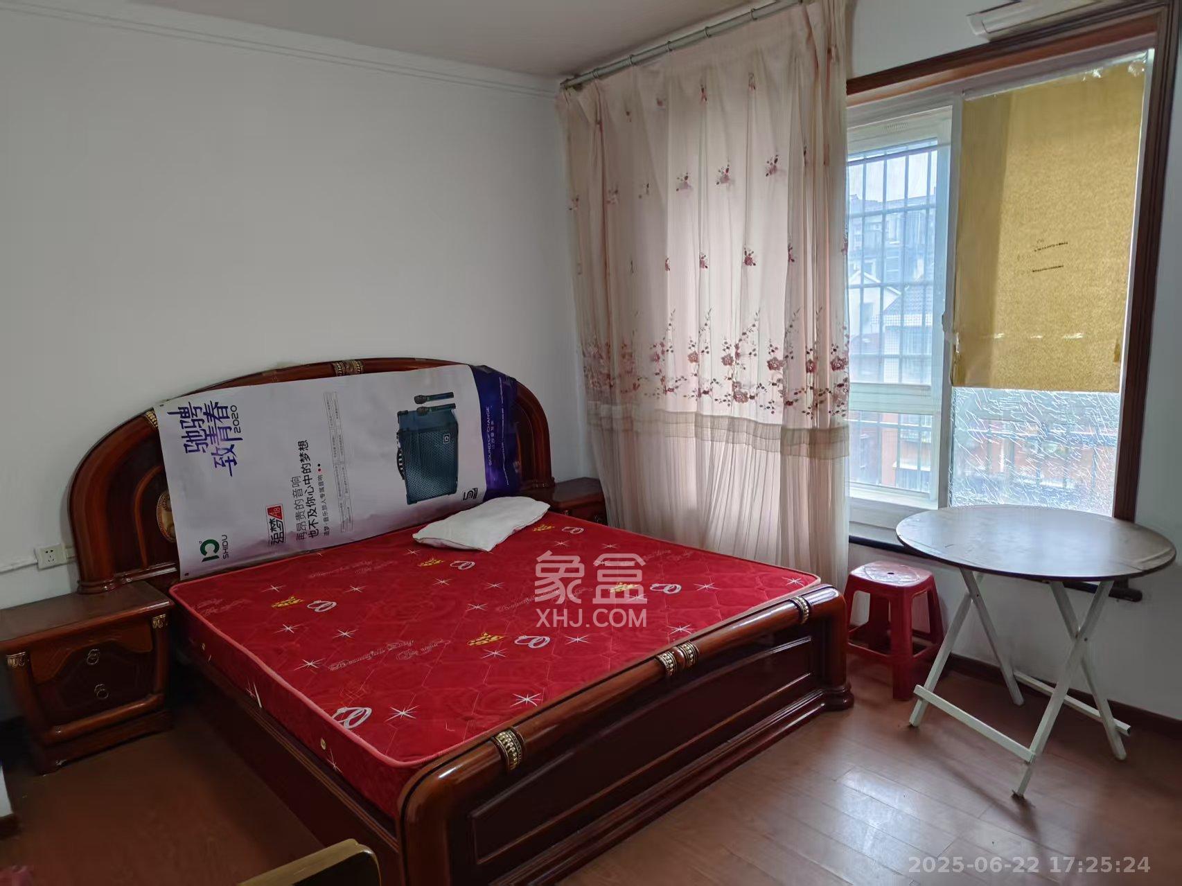 中扬华苑  4室2厅4卫    2600.0元/月 中扬华苑  4室2厅4卫    2600.0元/月室内图