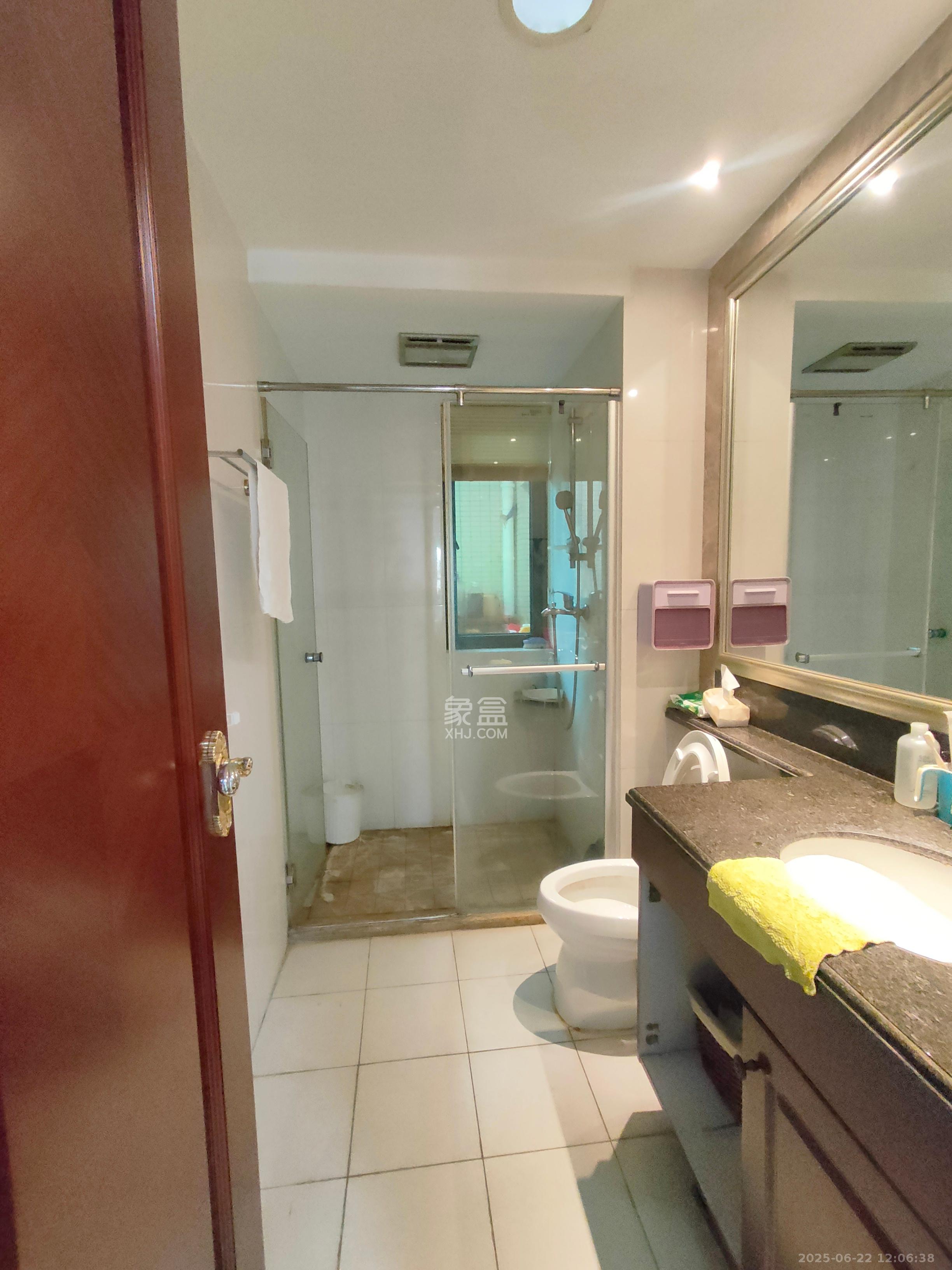 恒大城  3室2厅2卫    2600.0元/月室内图