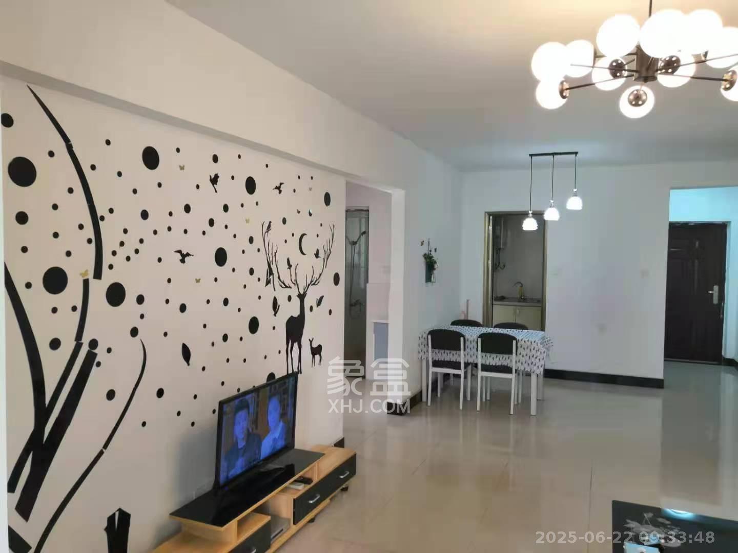 华润凤凰城三期  3室2厅1卫    1800.0元/月室内图