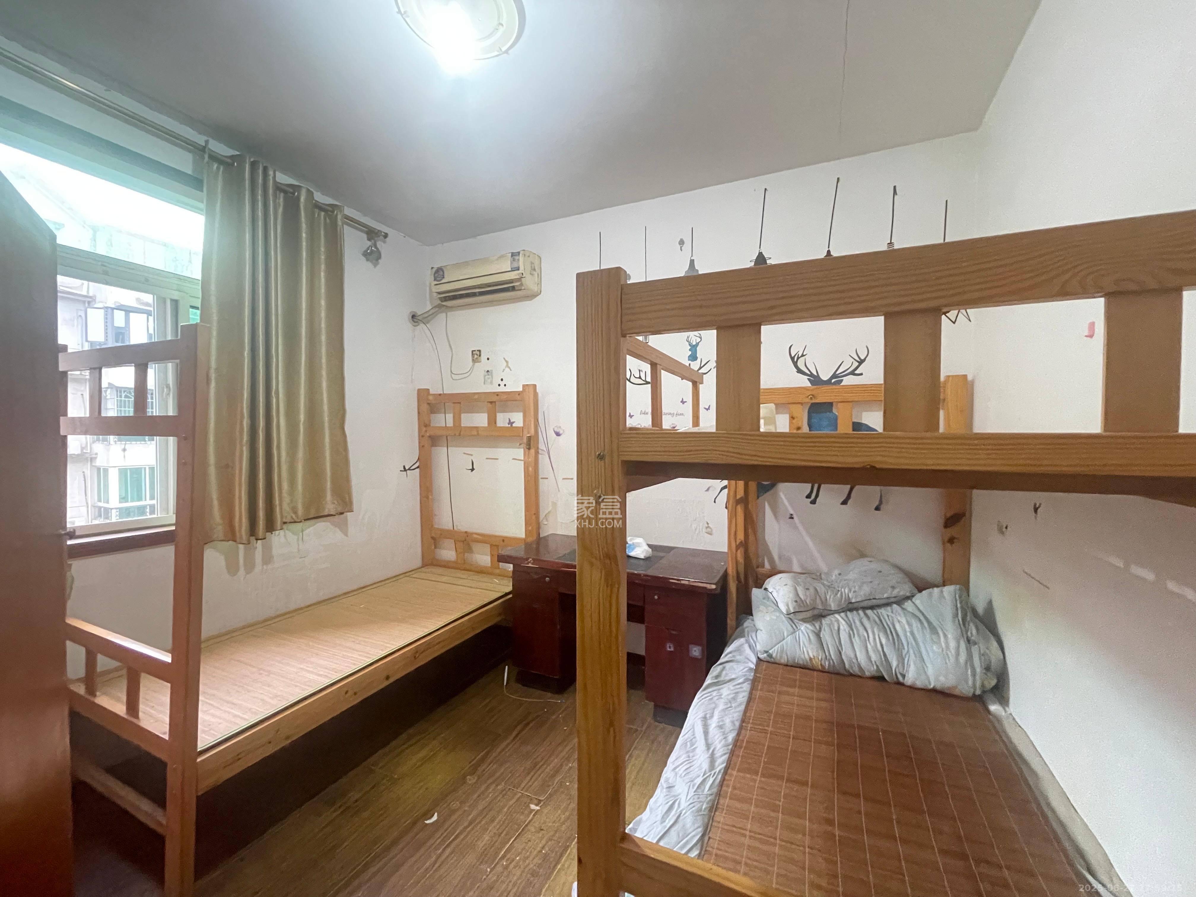 欣安小区  3室2厅2卫   1600.00元/月室内图