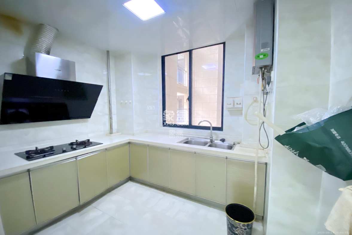 君康家园(梅溪湖七喜街)  3室2厅2卫    3200.0元/月 君康家园(梅溪湖七喜街)  3室2厅2卫    3200.0元/月室内图