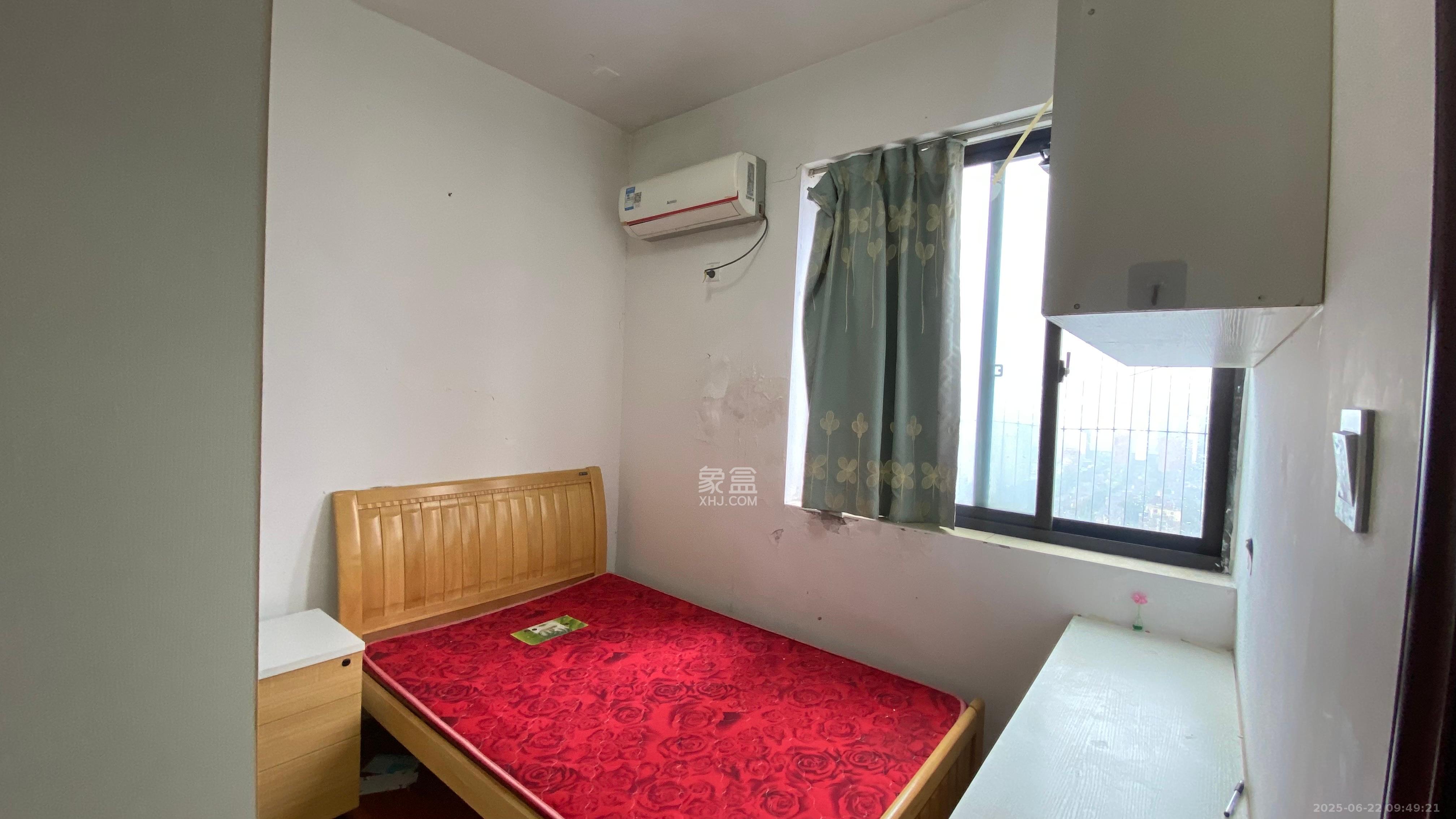 雨花公馆(紫苔名苑) 3室2厅2卫 2400.0元/月 雨花公馆(紫苔名苑) 3室2厅2卫 2400.0元/月室内图