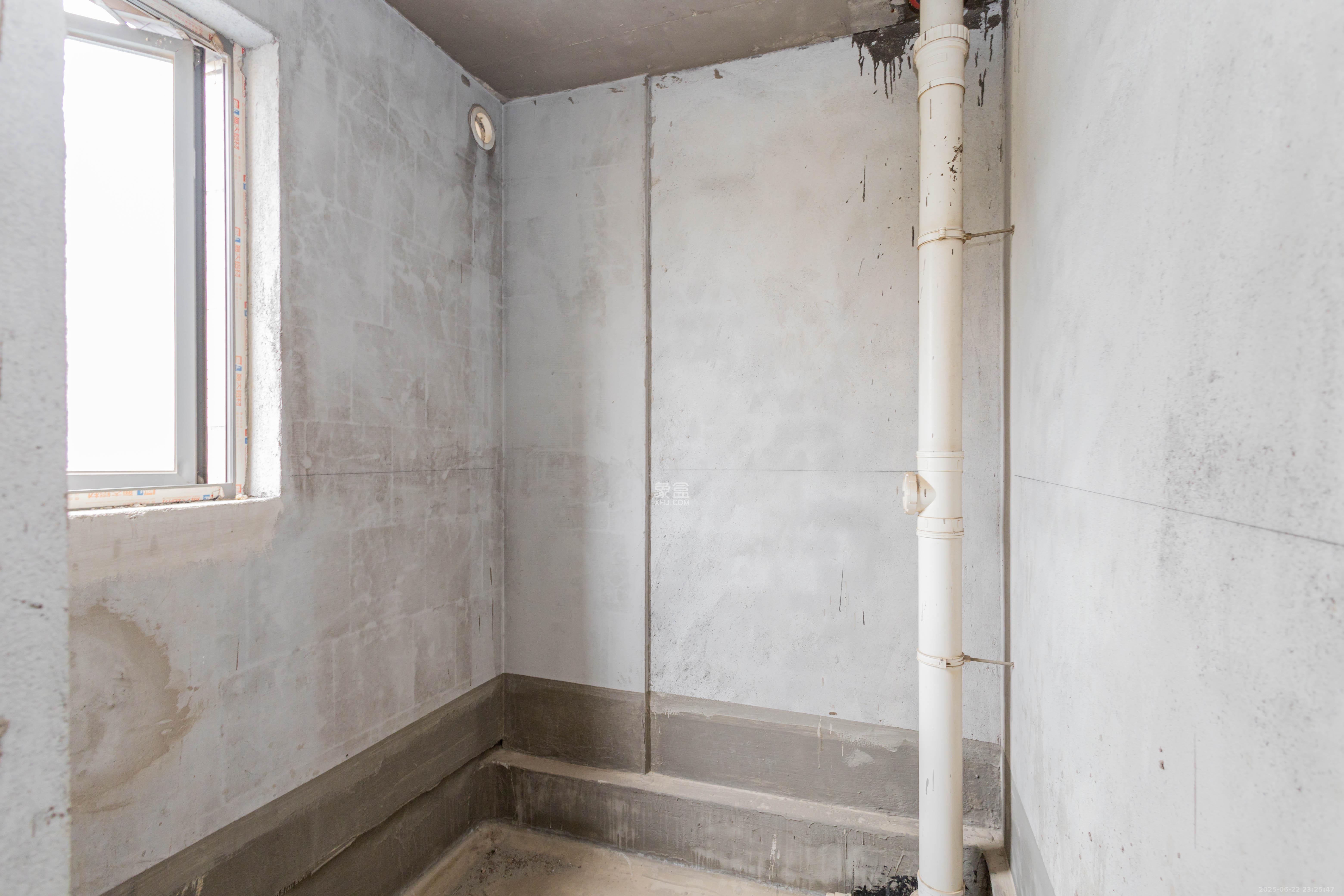 中交中央公园D4区  3室2厅2卫    125.0万卫生间