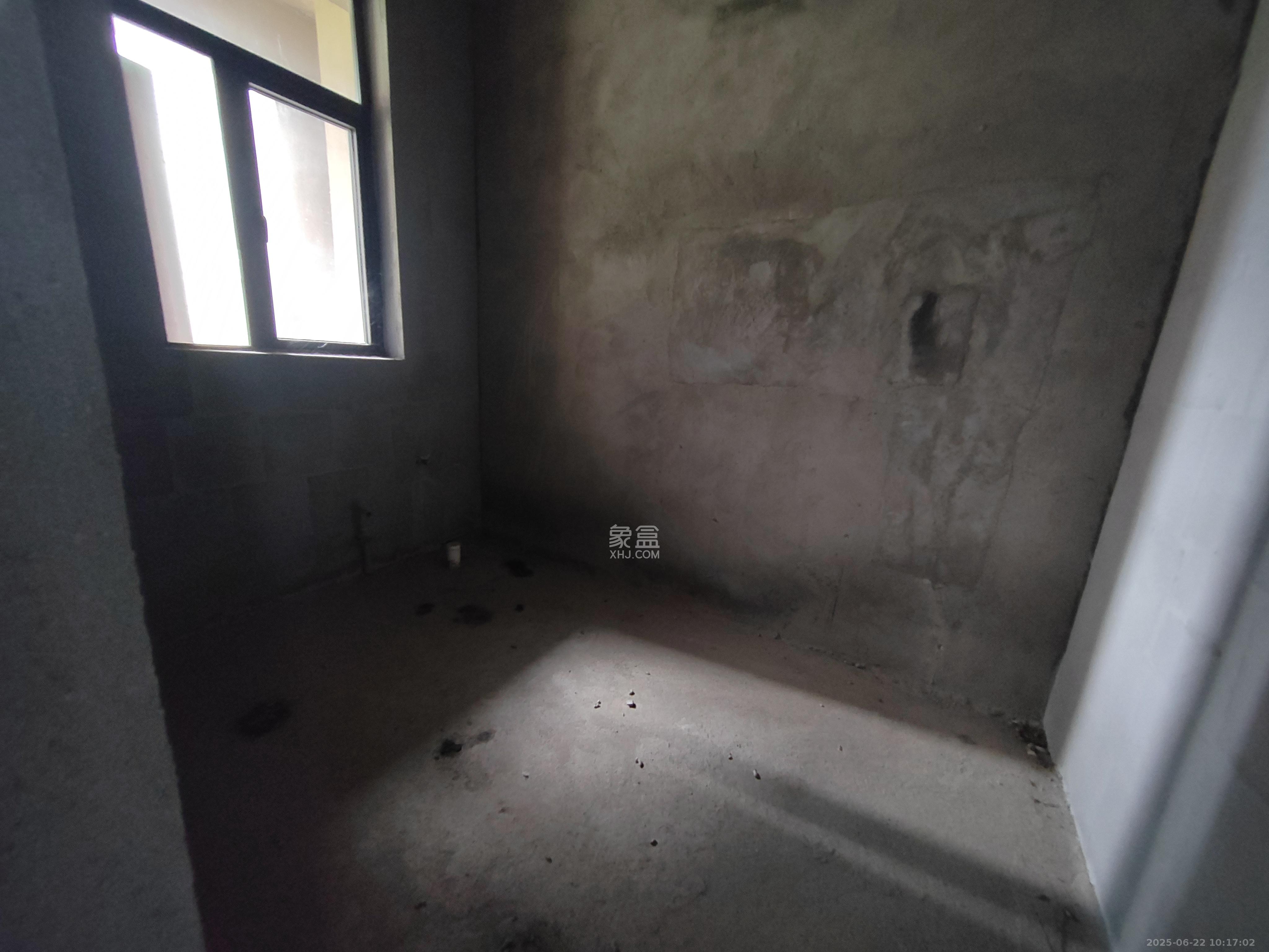 玺宇悦城国际 3室2厅2卫 42.0万 玺宇悦城国际 3室2厅2卫 42.0万客厅