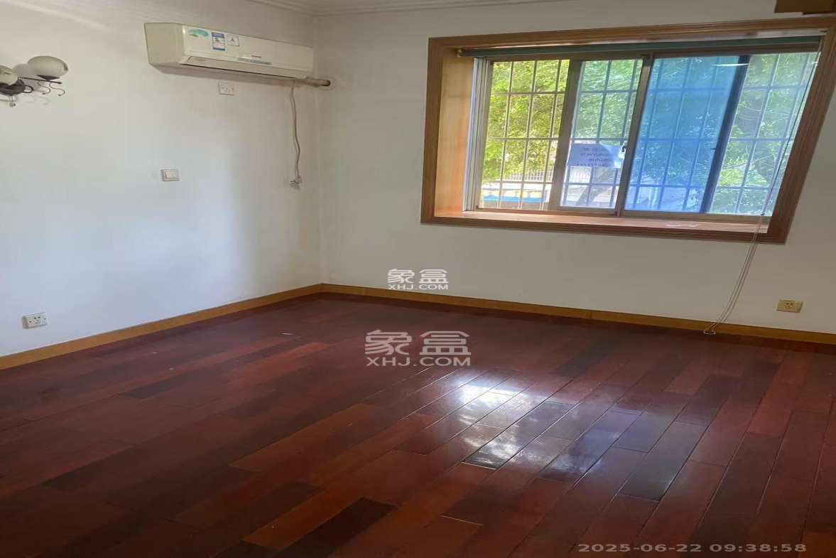 科教新村 4室2厅2卫 3000.0元/月 科教新村 4室2厅2卫 3000.0元/月室内图