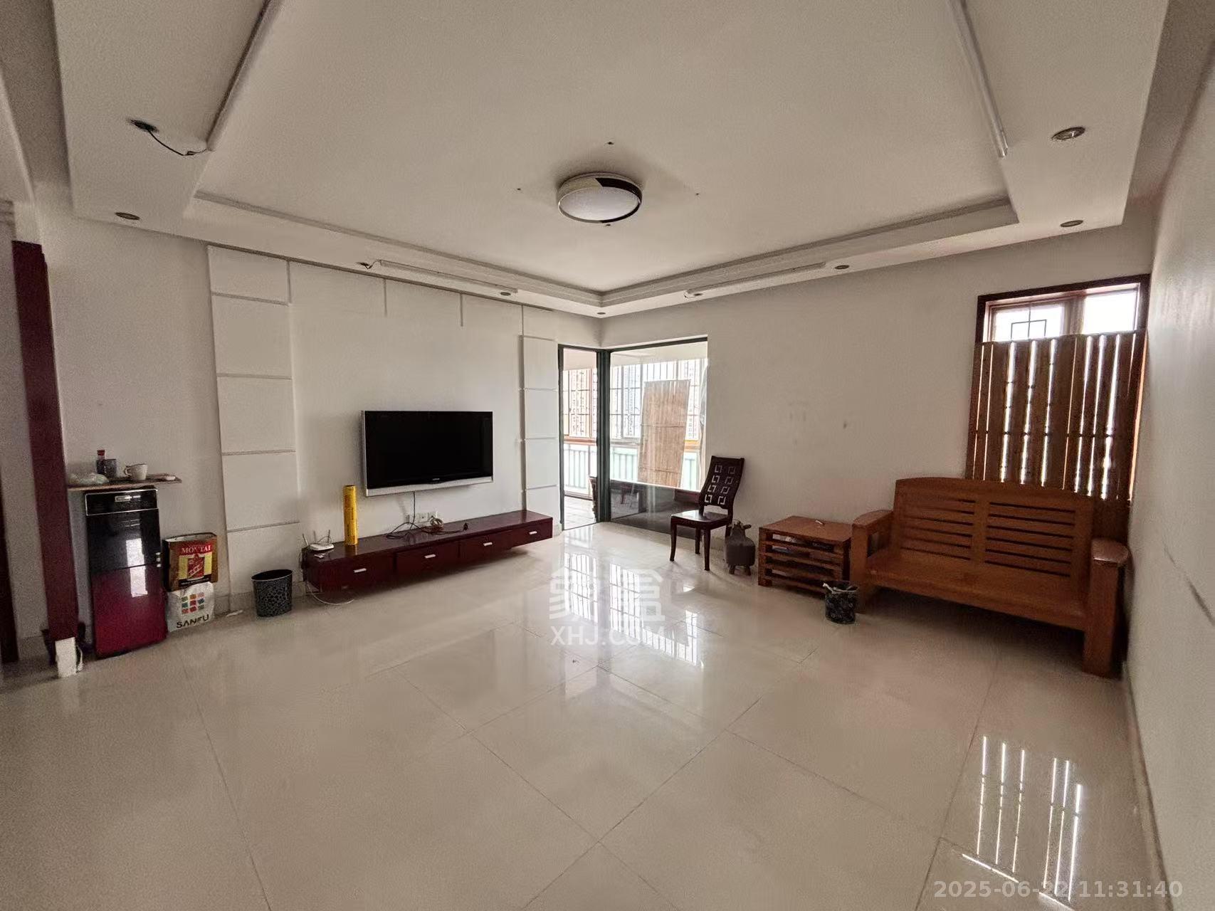 格蓝康都  4室2厅2卫    3100.0元/月 格蓝康都  4室2厅2卫    3100.0元/月室内图