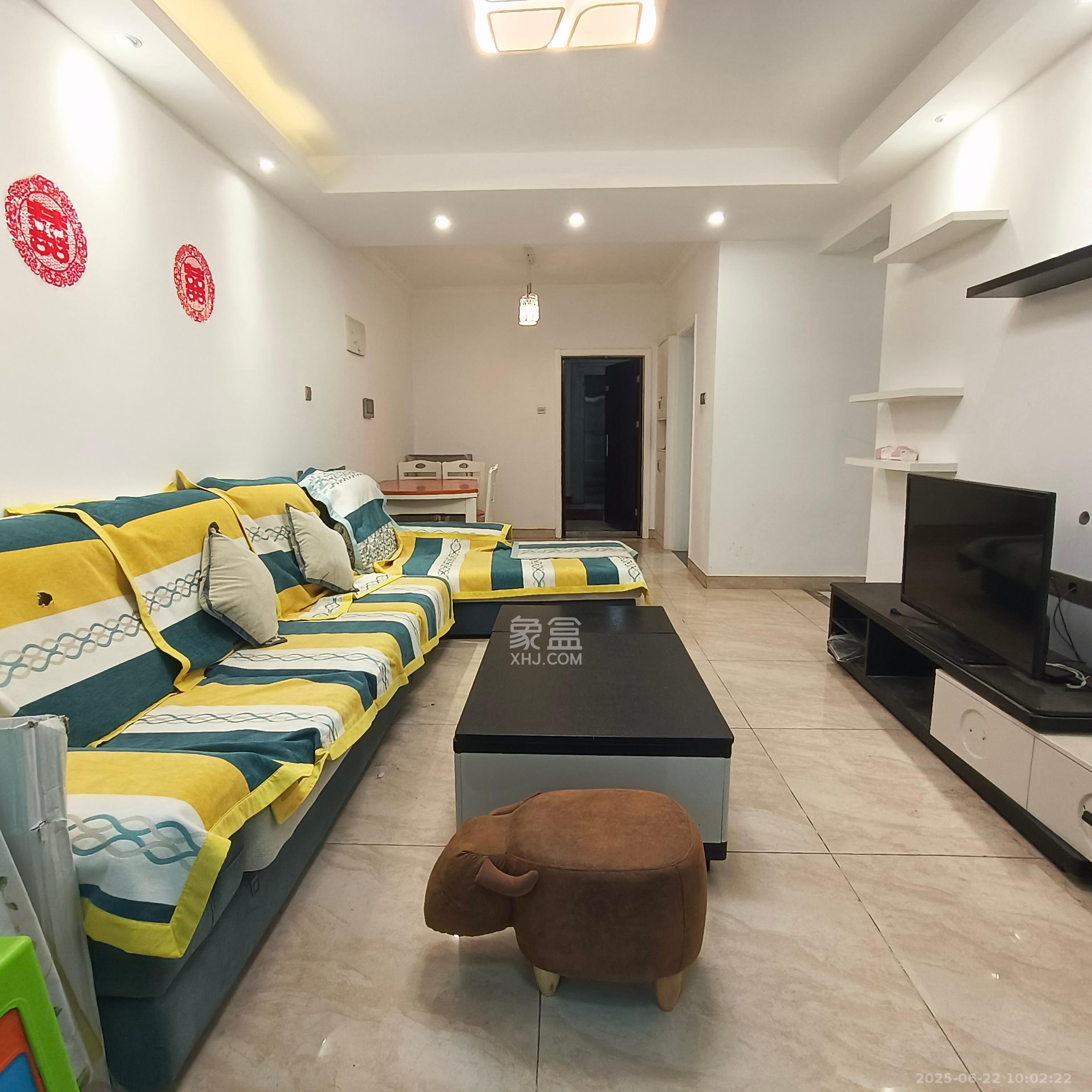 奥克斯缔壹城  3室2厅1卫    2200.0元/月室内图