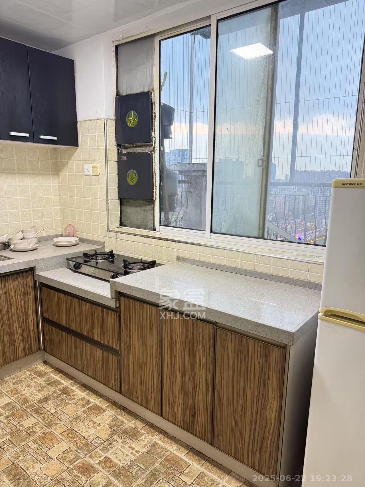 雅致名园 2室2厅1卫 2800.0元/月 雅致名园 2室2厅1卫 2800.0元/月室内图