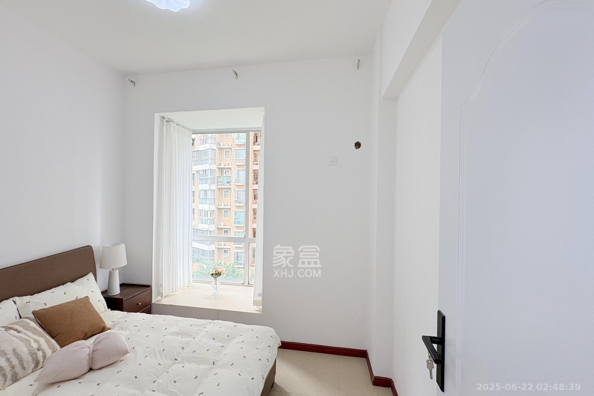 凯通国际城（凯通朝庭）  2室1厅1卫    55.0万卧室