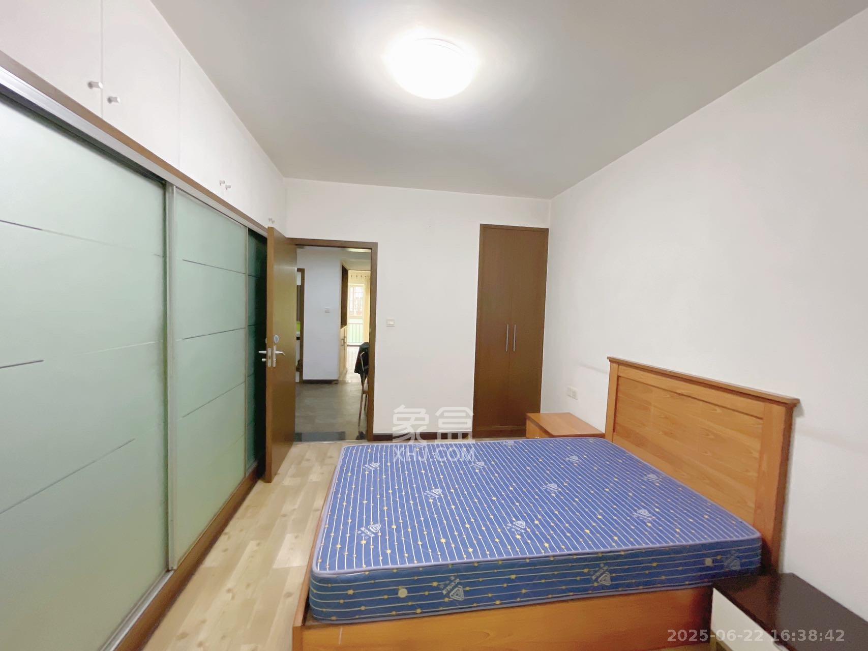 金色山庄  2室2厅1卫   2400.00元/月室内图