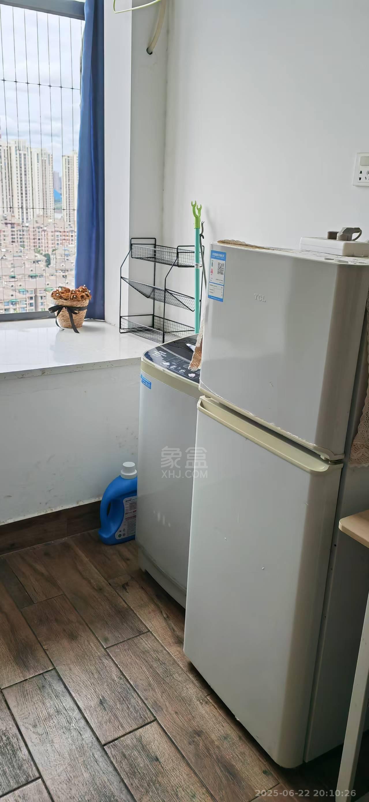 中建御山和苑  1室1厅1卫   1200.00元/月室内图
