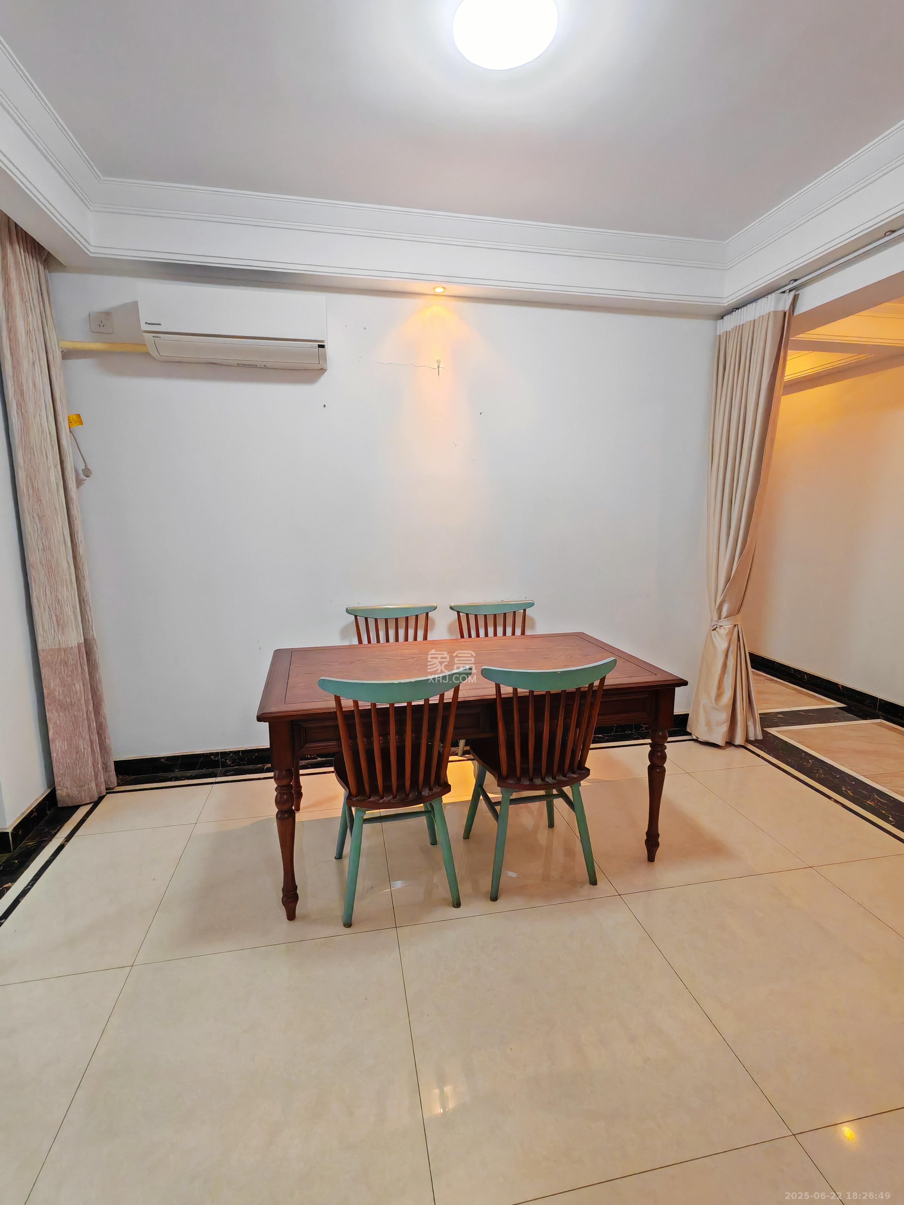 中海梅溪湖壹号 3室2厅2卫 3000.0元/月 中海梅溪湖壹号 3室2厅2卫 3000.0元/月室内图