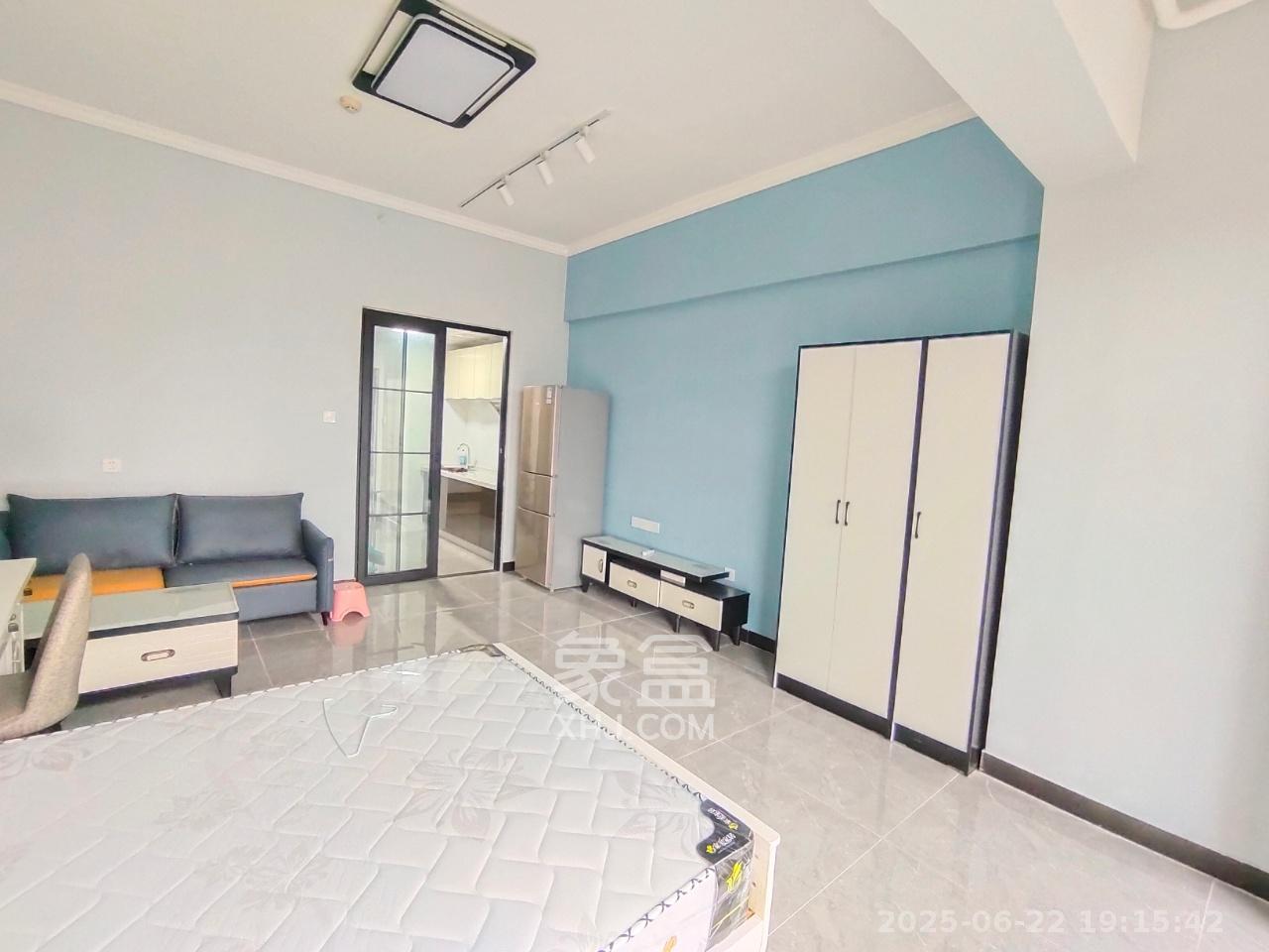 恒泰广场  1室0厅0卫   1600.00元/月室内图