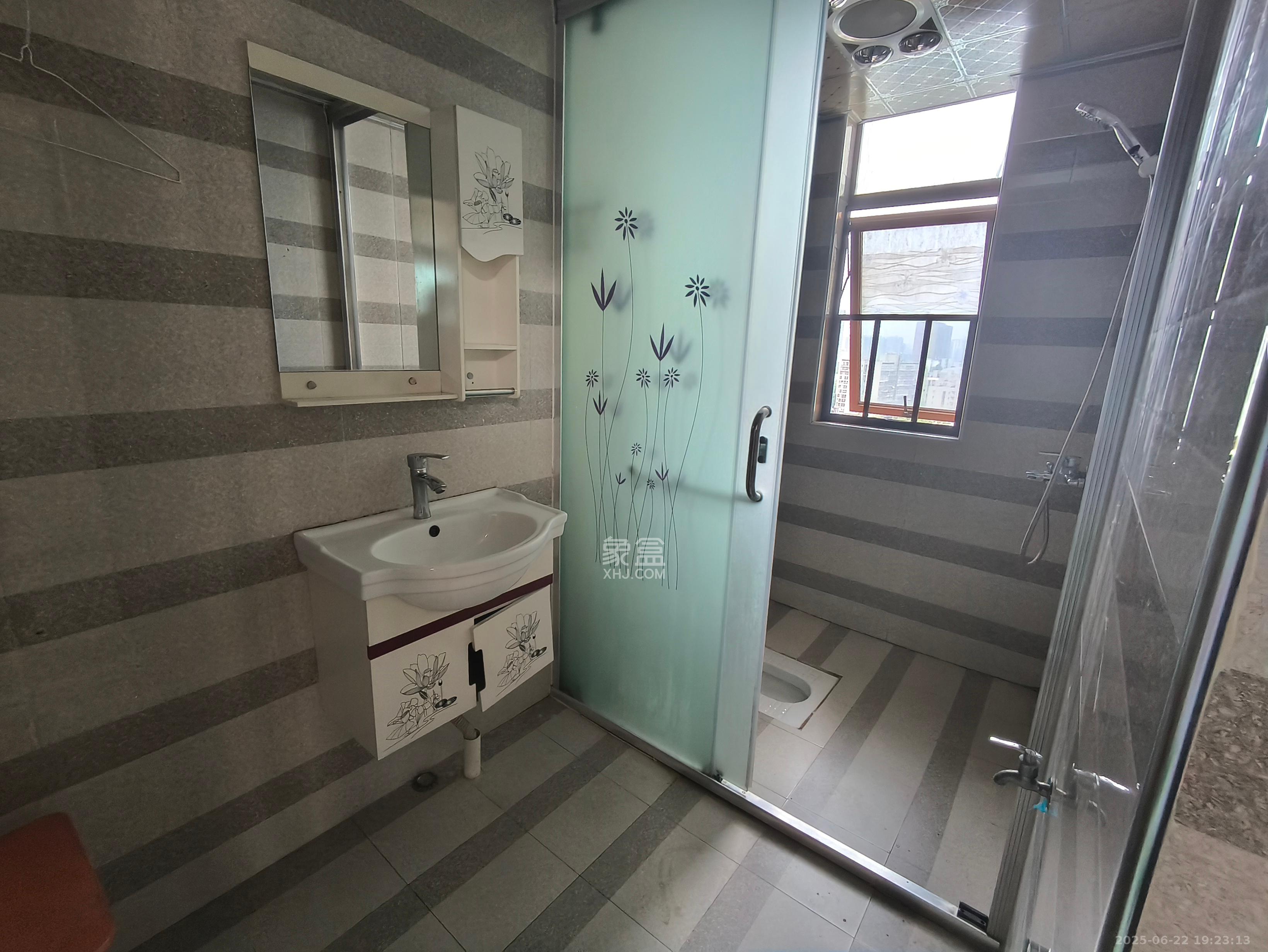 万里时代  3室1厅1卫    2800.0元/月 万里时代  3室1厅1卫    2800.0元/月室内图