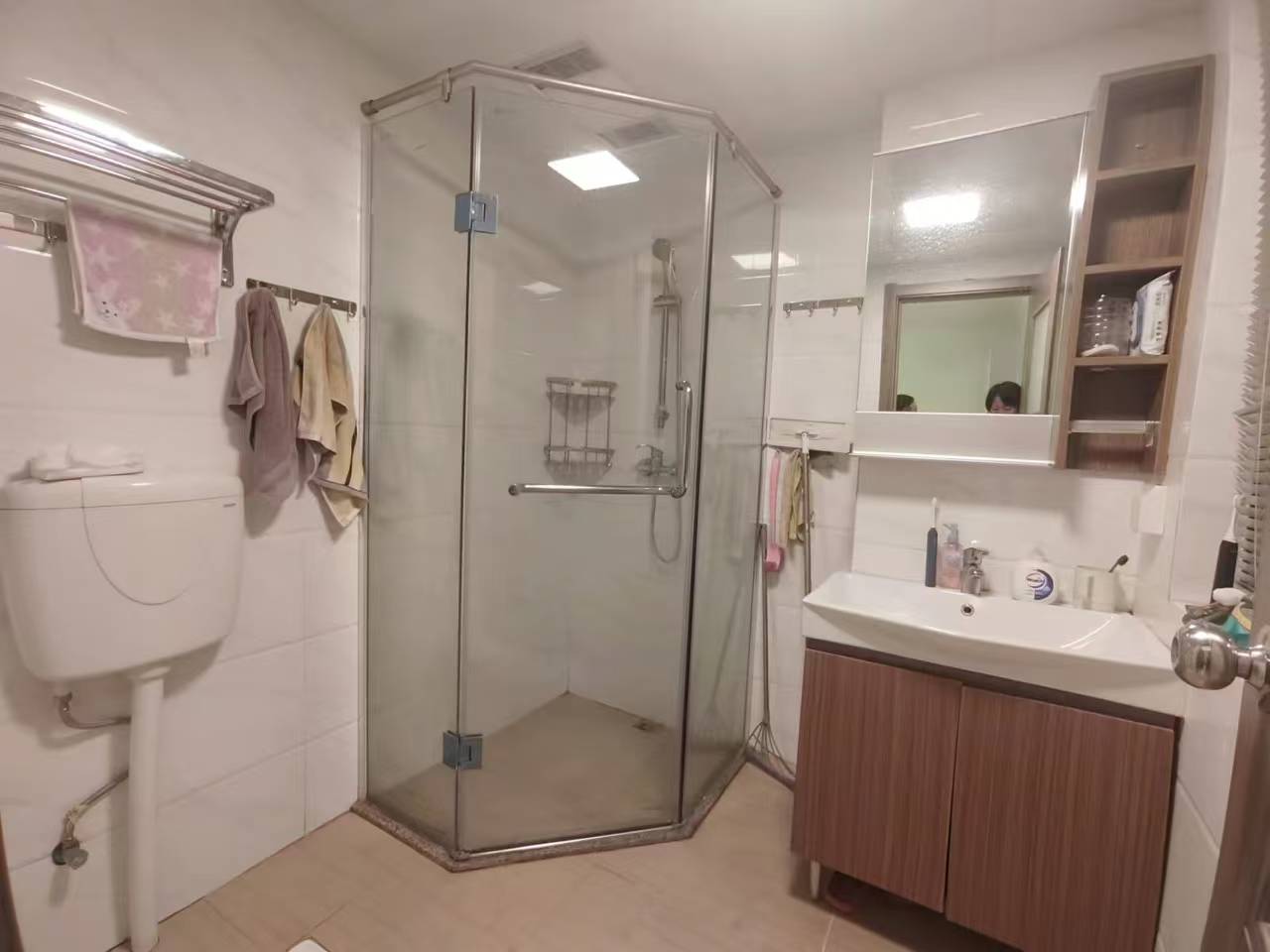 华耀碧桂园十里江湾嘉誉  2室2厅1卫   1800.00元/月室内图