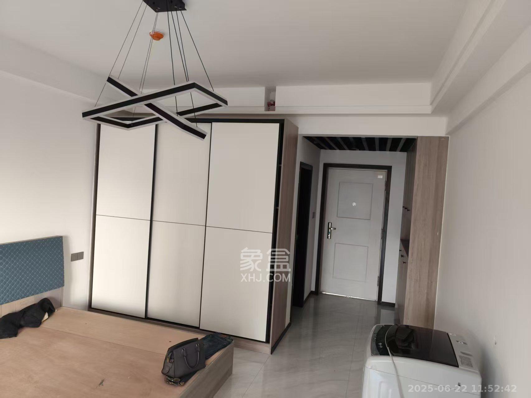 新天地步步高 1室1厅1卫 1100.0元/月 新天地步步高 1室1厅1卫 1100.0元/月室内图