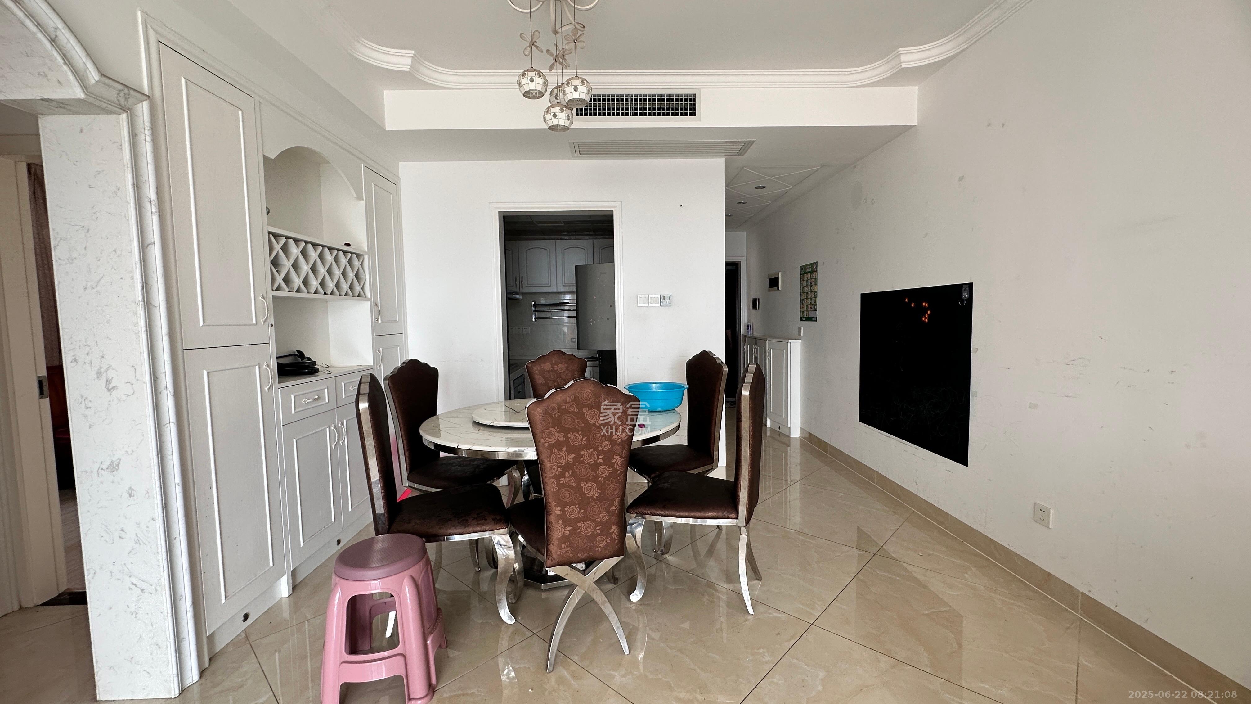 和悦城(蟠龙景苑) 3室2厅1卫 1800.0元/月 和悦城(蟠龙景苑) 3室2厅1卫 1800.0元/月室内图