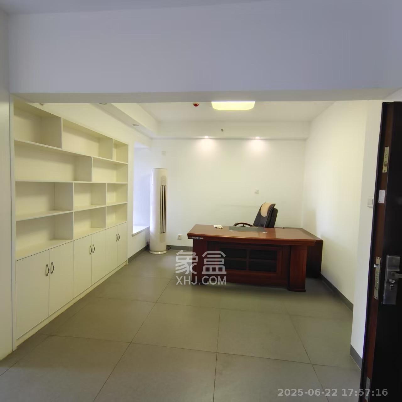 博林云栖  2室2厅1卫   2000.00元/月室内图