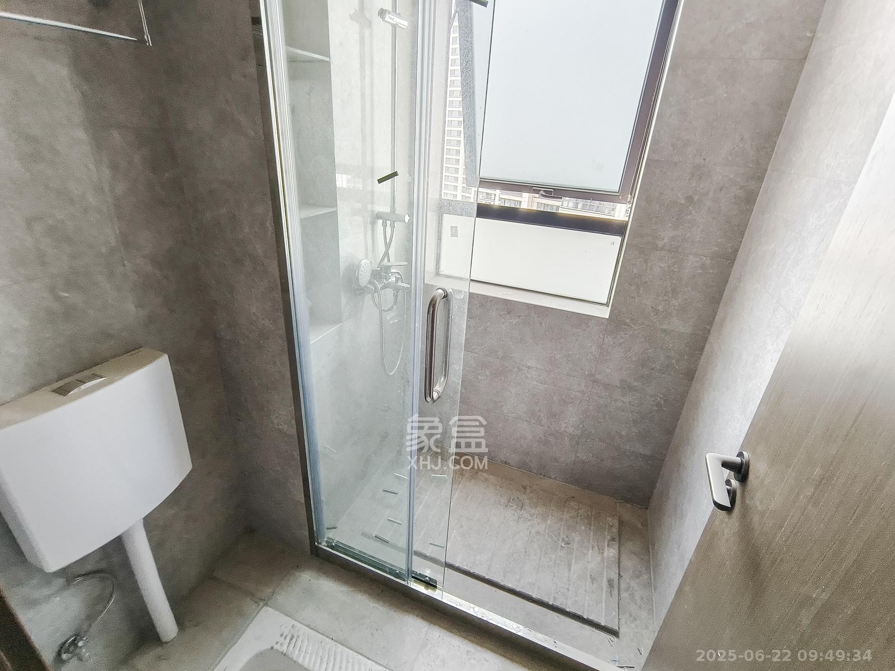 荣盛锦绣学府  3室2厅2卫    2800.0元/月 荣盛锦绣学府  3室2厅2卫    2800.0元/月室内图