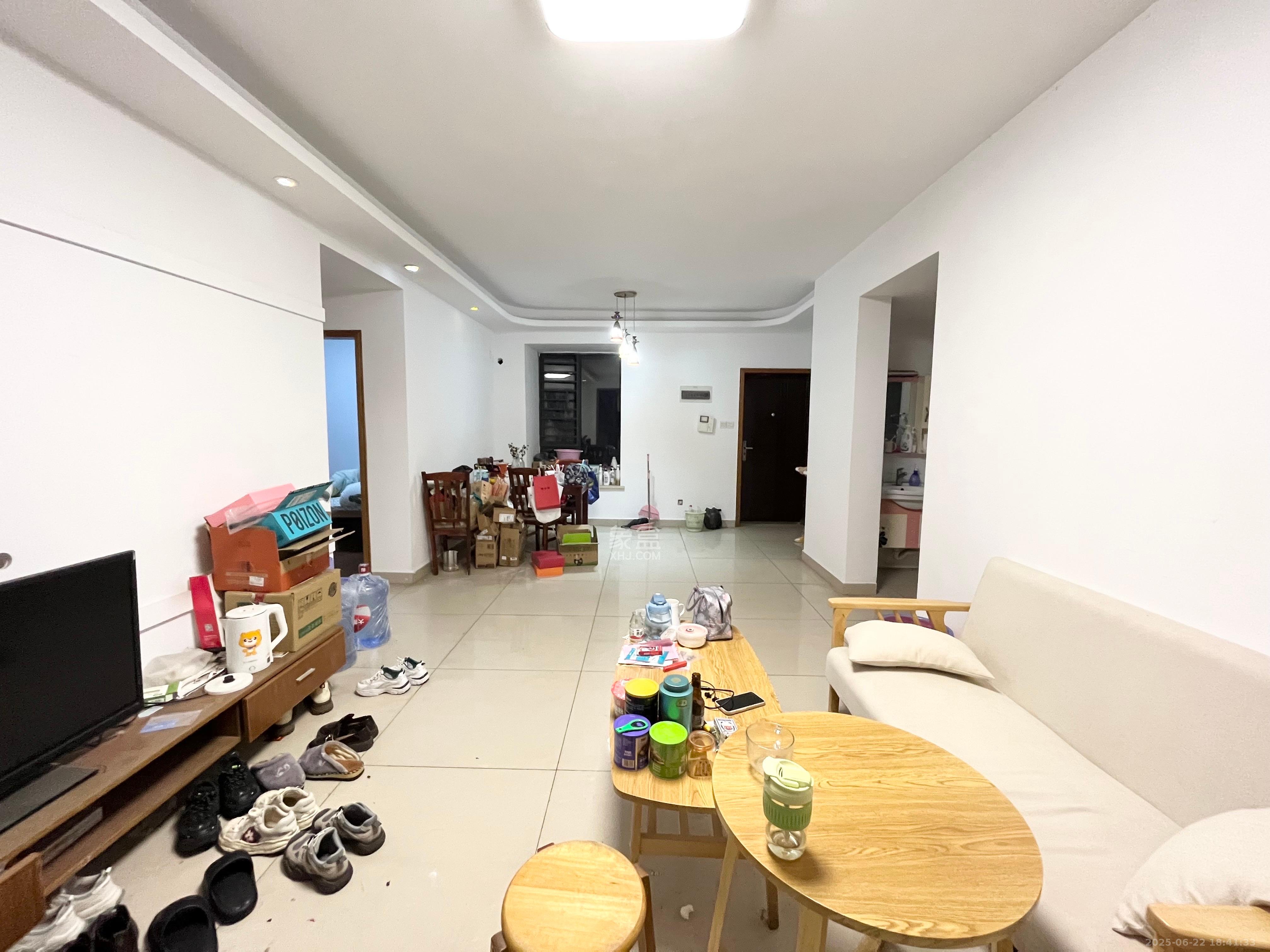 保利麓谷林语B区  1室2厅1卫   2800.00元/月室内图