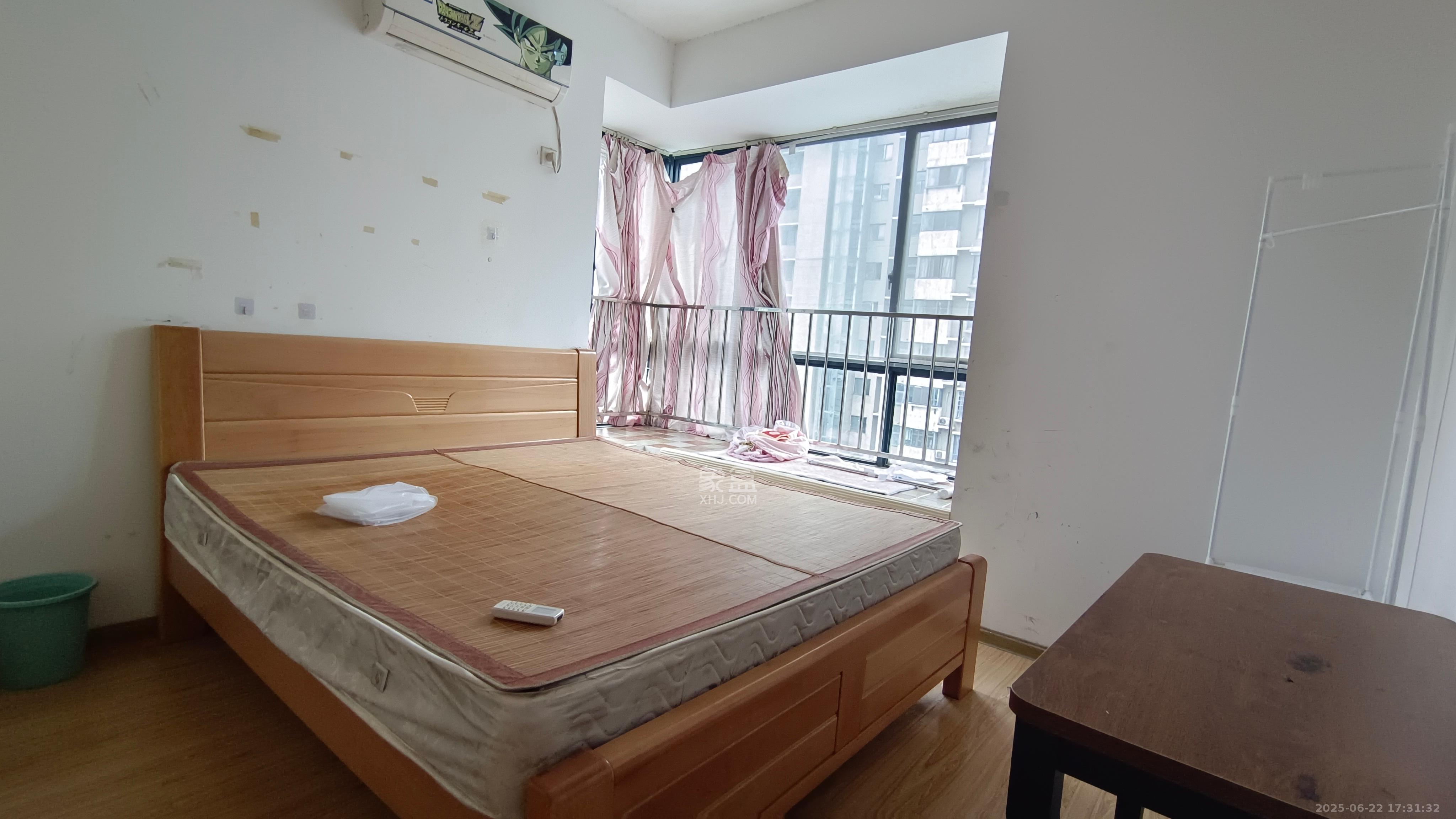 湘江世纪城映江苑 3室2厅2卫 1800.0元/月 湘江世纪城映江苑 3室2厅2卫 1800.0元/月室内图