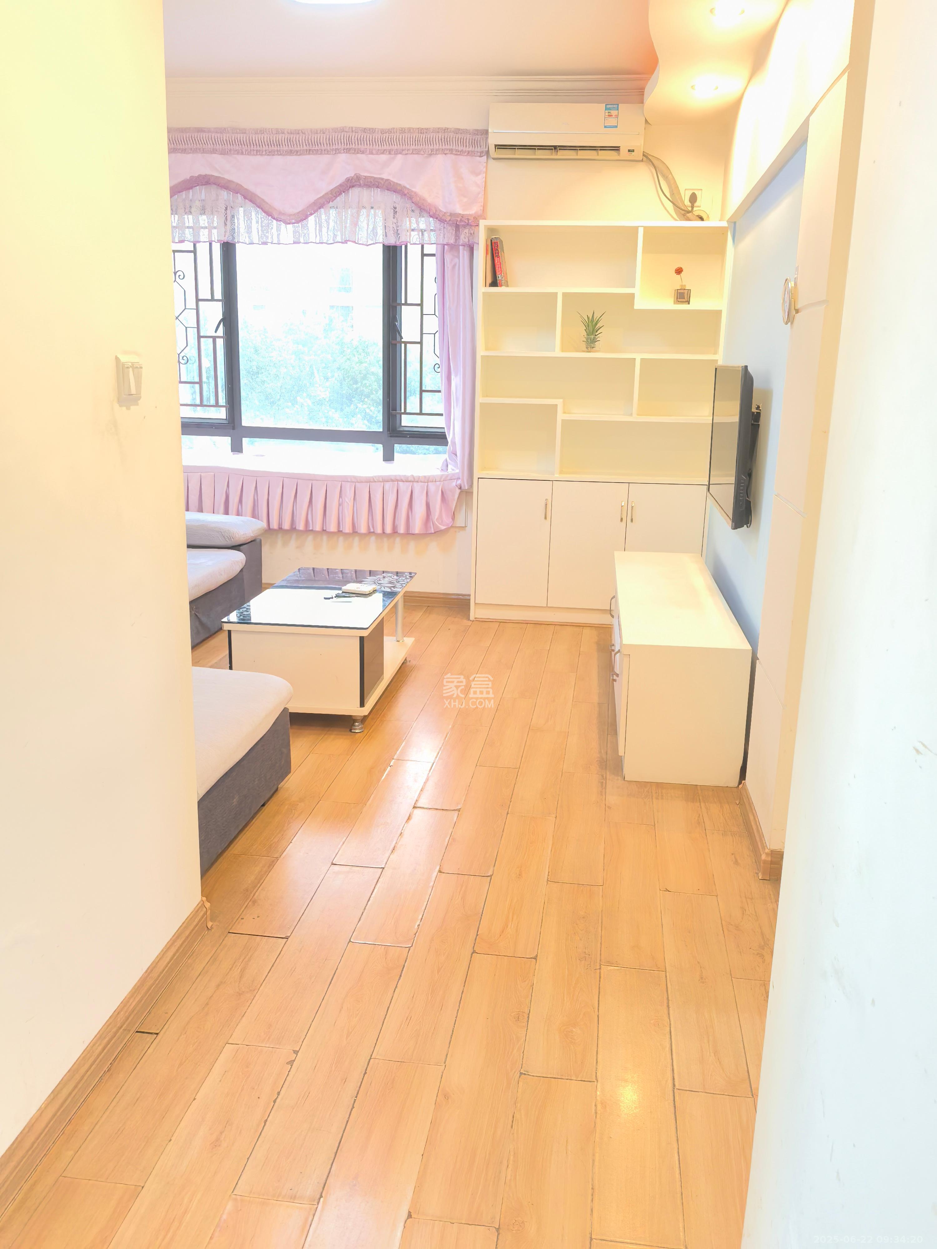 深业睿城  1室1厅1卫   1700.00元/月室内图