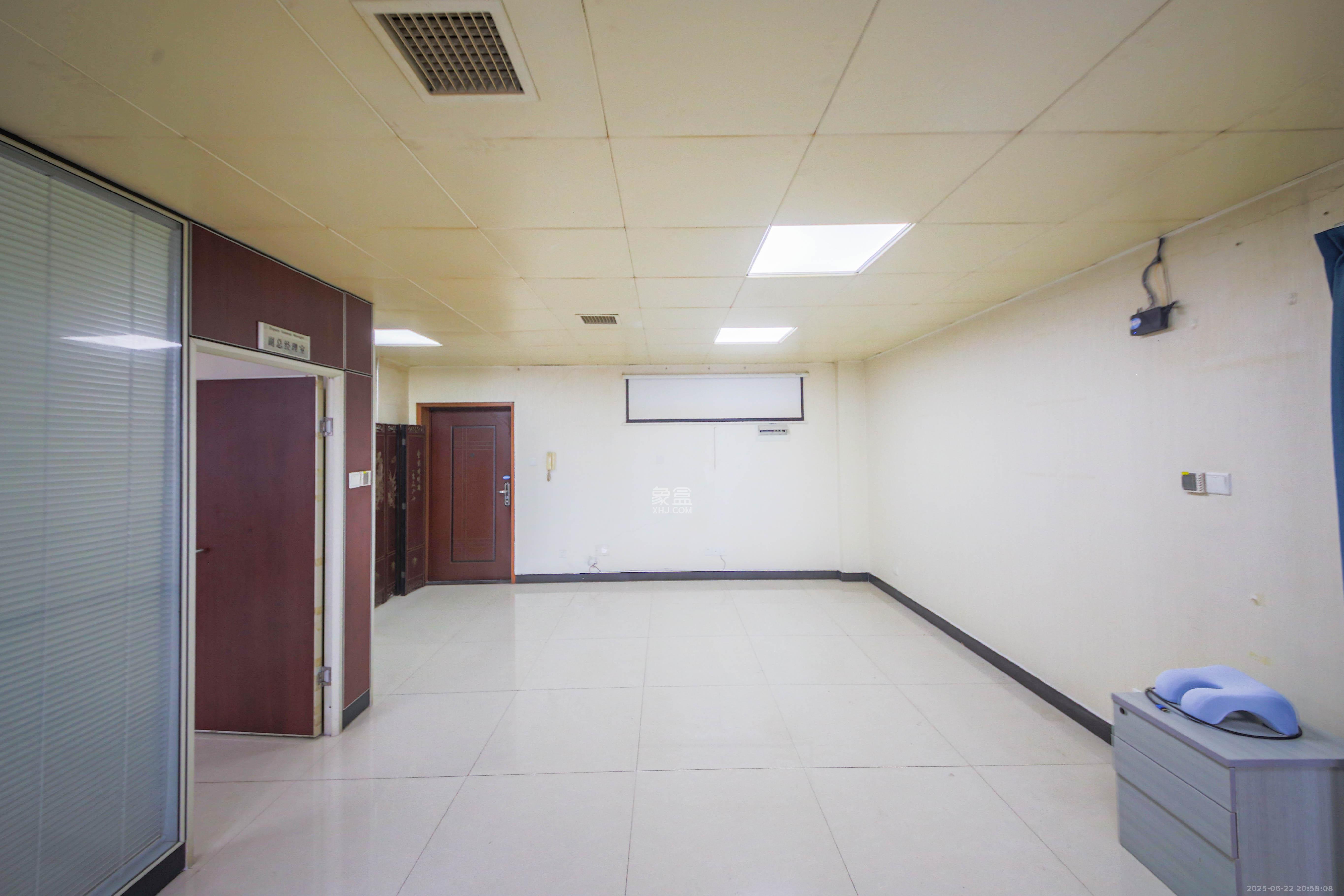 和庄 3室1厅1卫 52.0万 和庄 3室1厅1卫 52.0万客厅