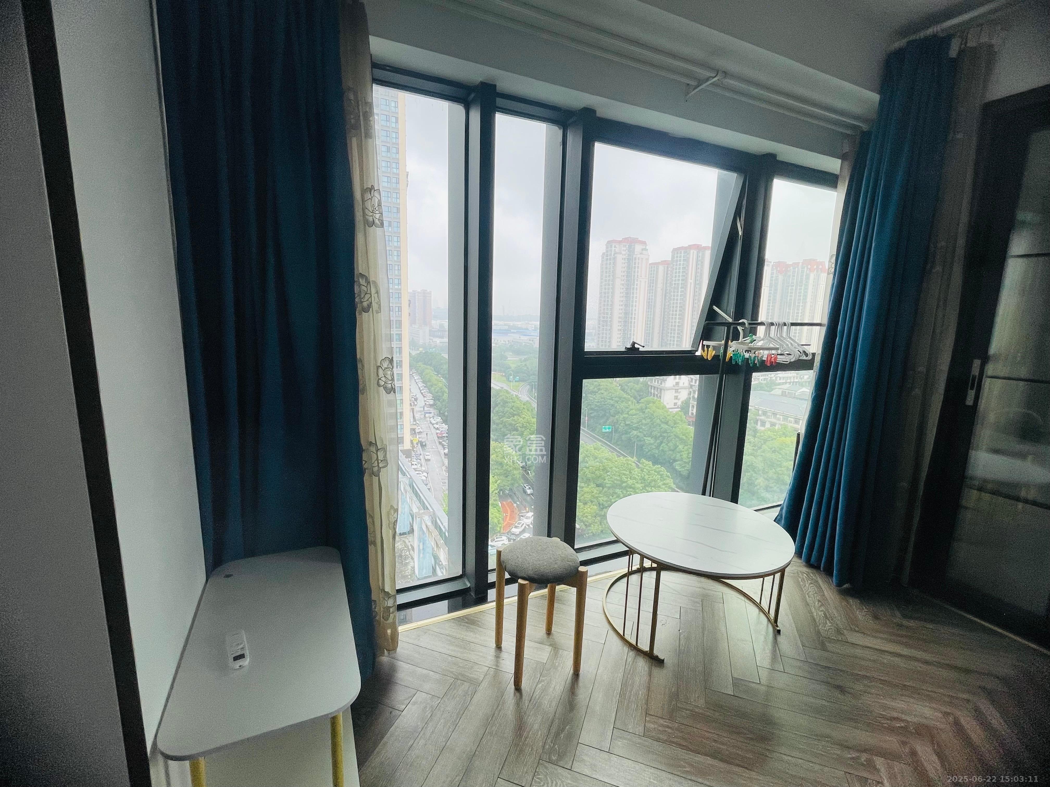 中茂城 1室1厅1卫 1500.0元/月 中茂城 1室1厅1卫 1500.0元/月室内图