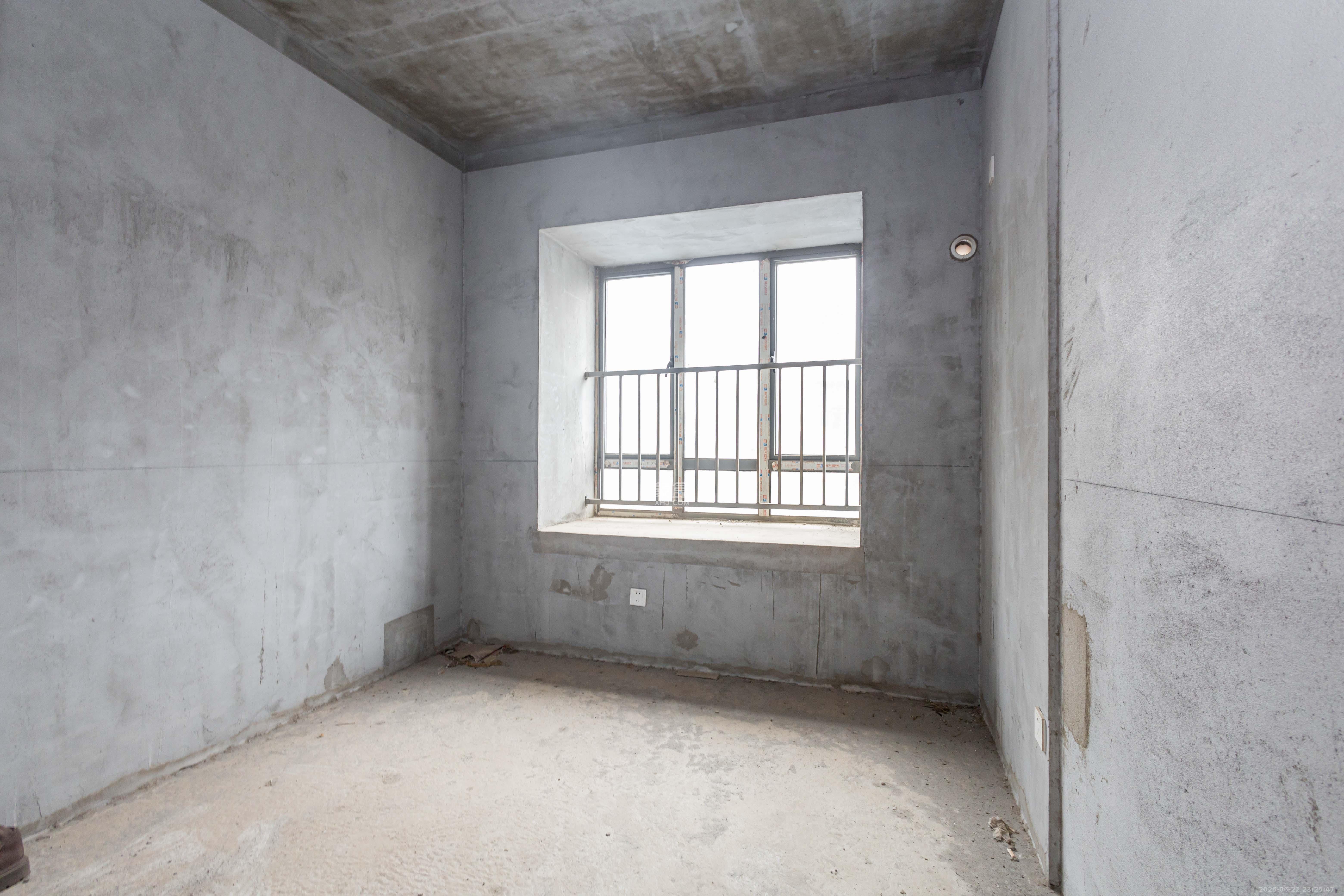 中交中央公园D4区  3室2厅2卫    125.0万卧室