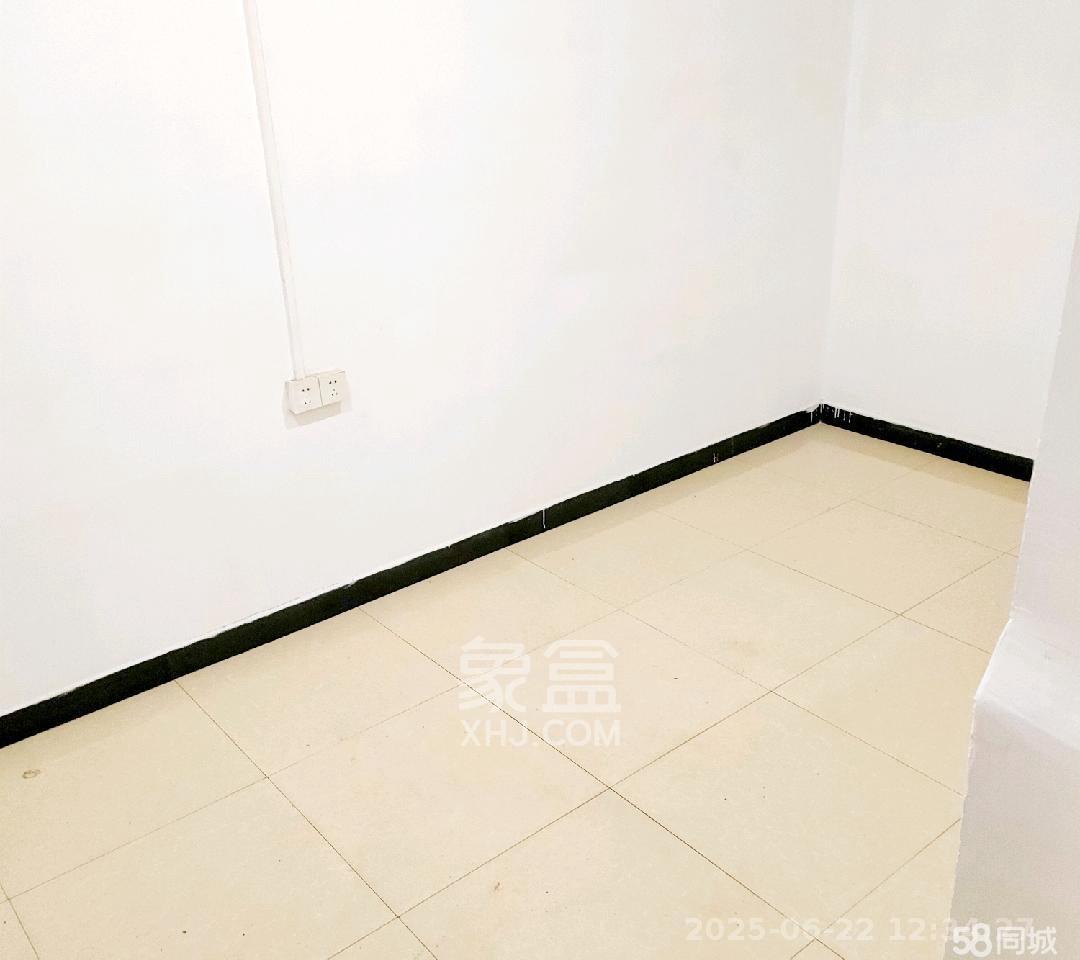 望麓园散盘 1室2厅1卫 2100.0元/月 望麓园散盘 1室2厅1卫 2100.0元/月室内图