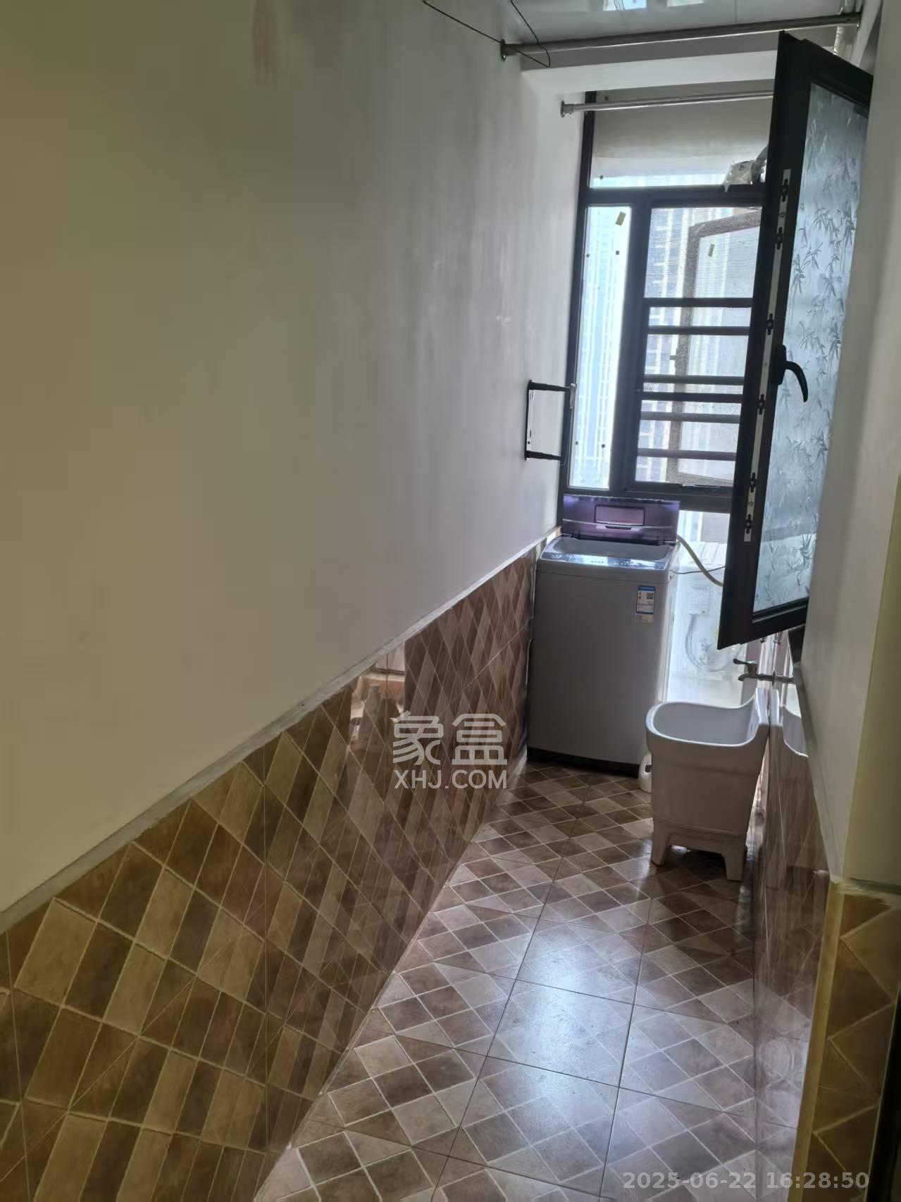 梅溪湖合能璞丽  2室2厅1卫    2200.0元/月