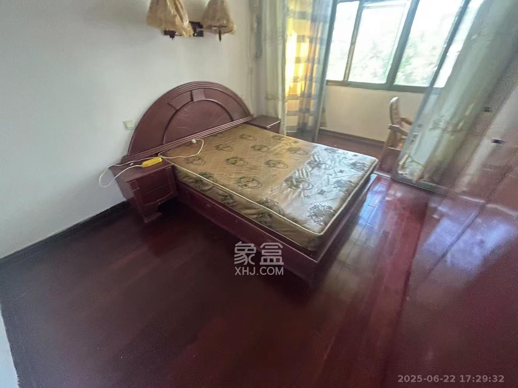 向韶村 2室1厅1卫 1600.0元/月 向韶村 2室1厅1卫 1600.0元/月室内图